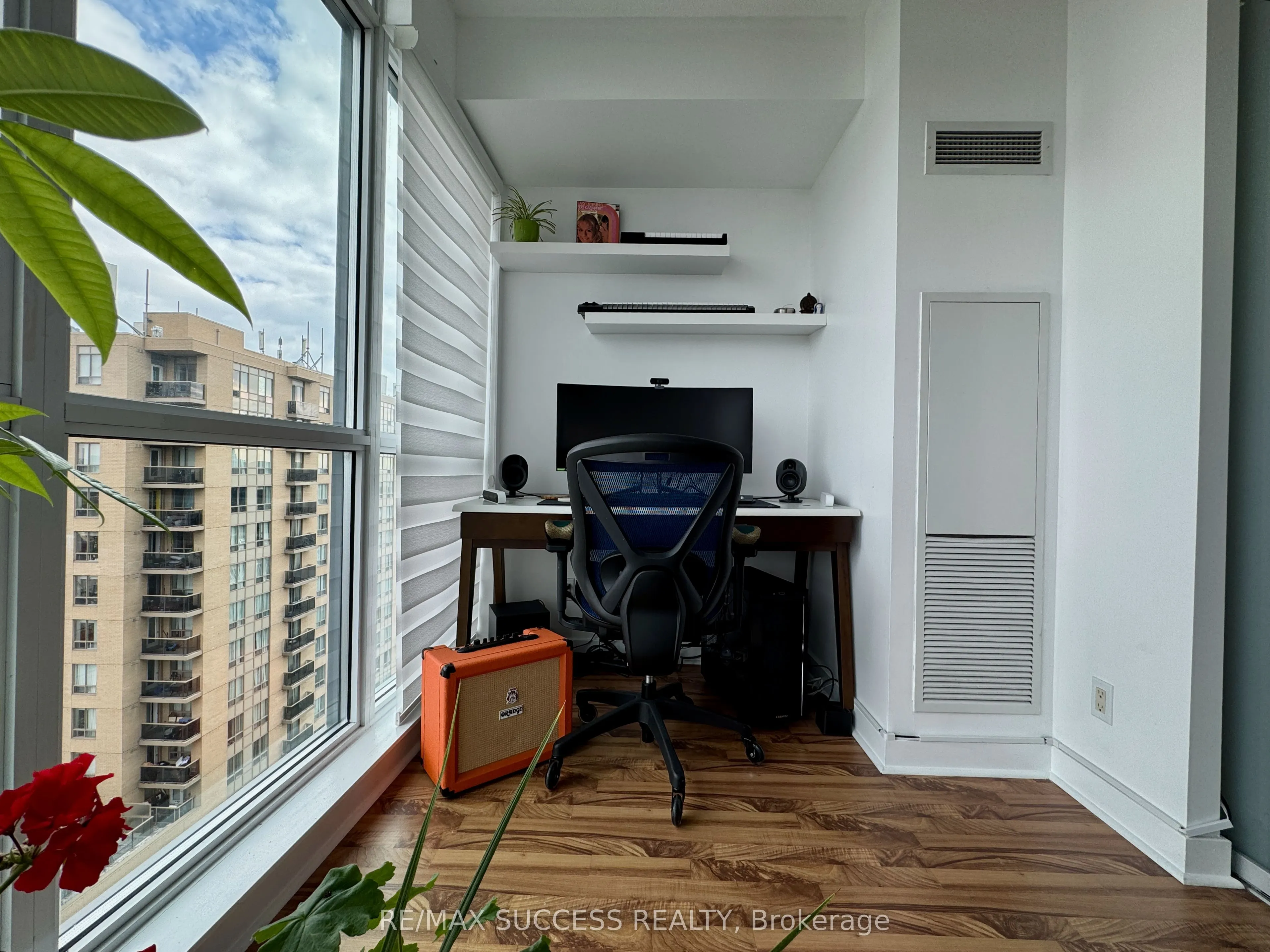 1171 Queen Street W, #1605