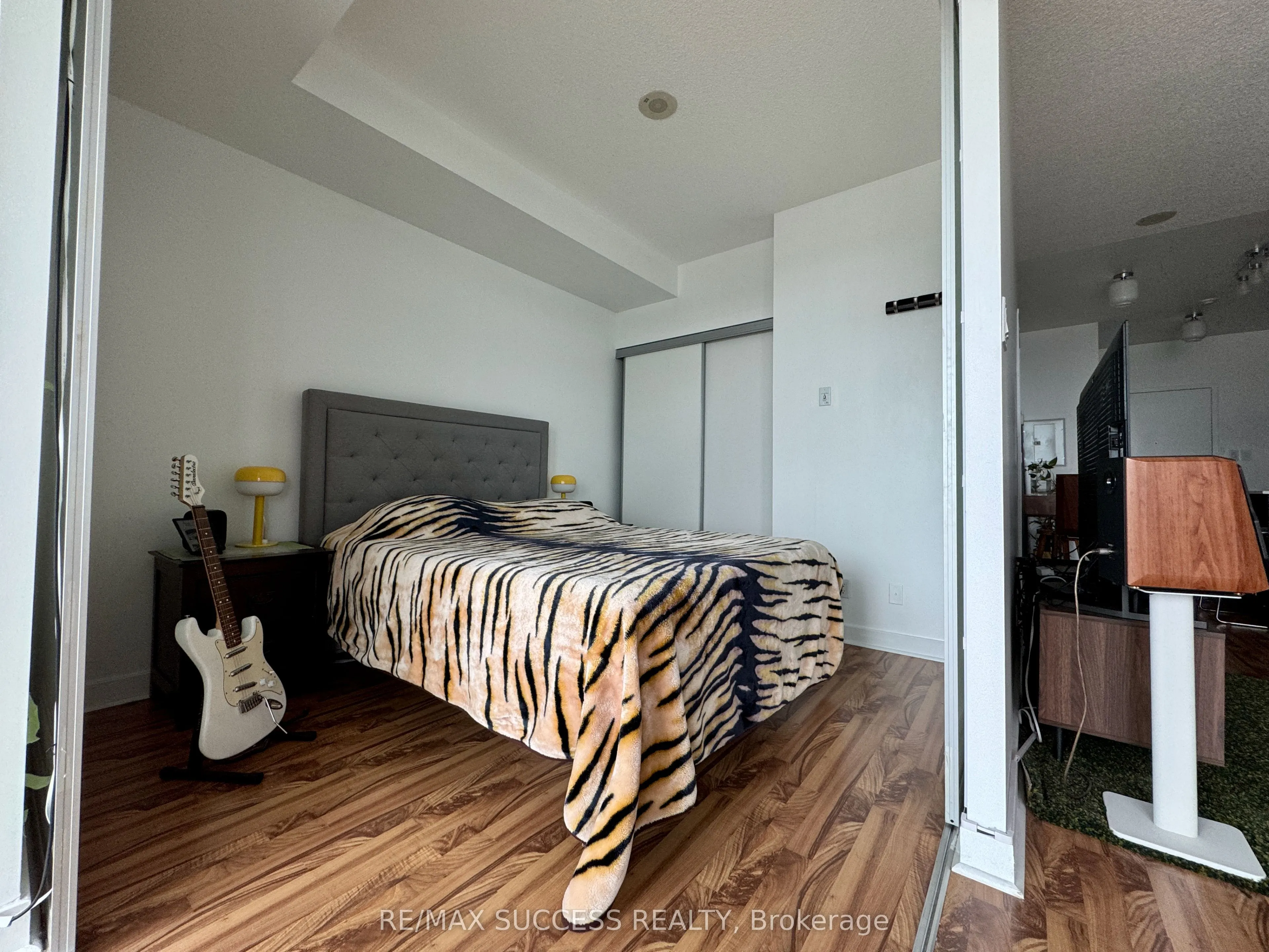 1171 Queen Street W, #1605