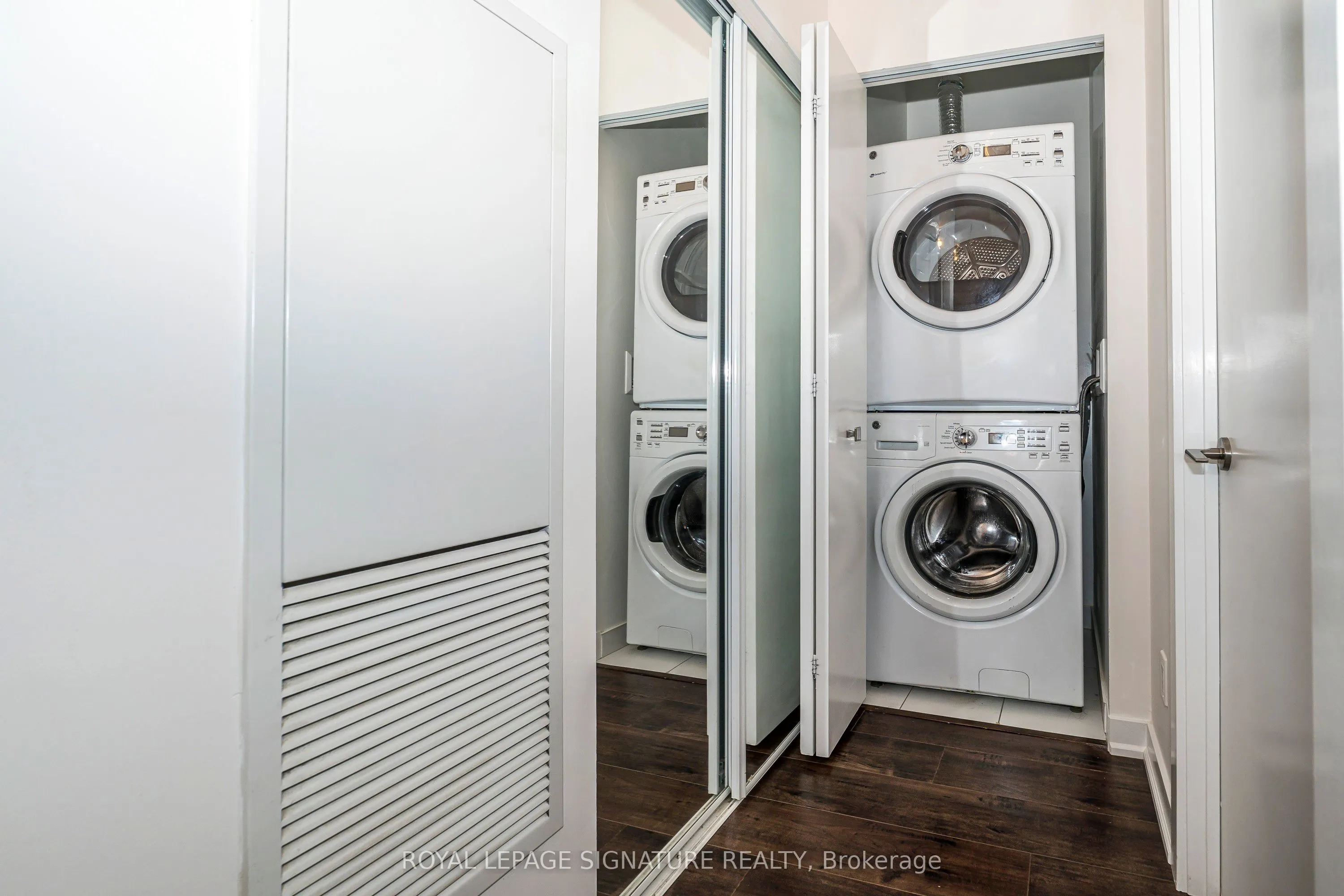 20 Bruyeres Mews, #TH05