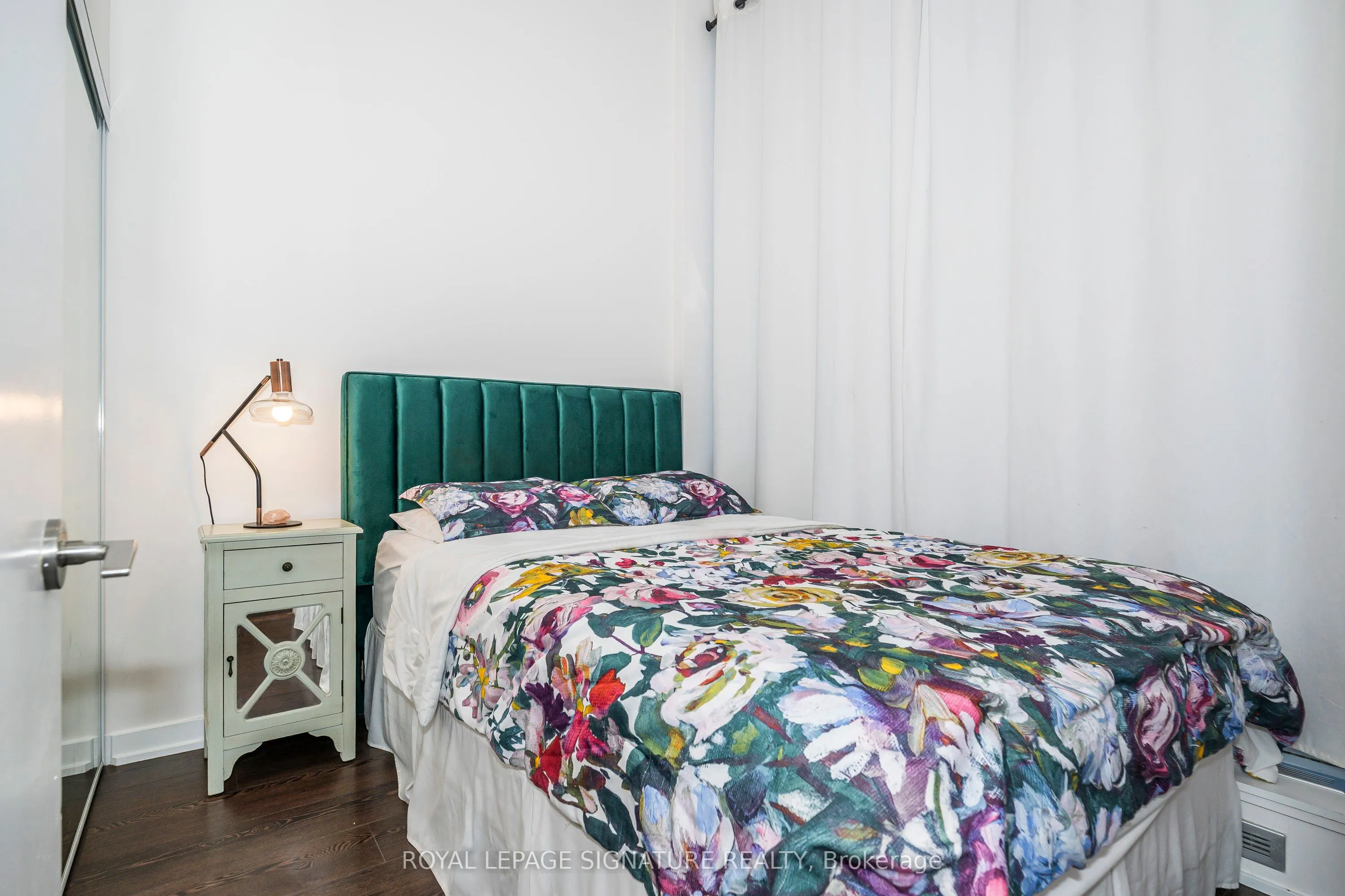 20 Bruyeres Mews, #TH05