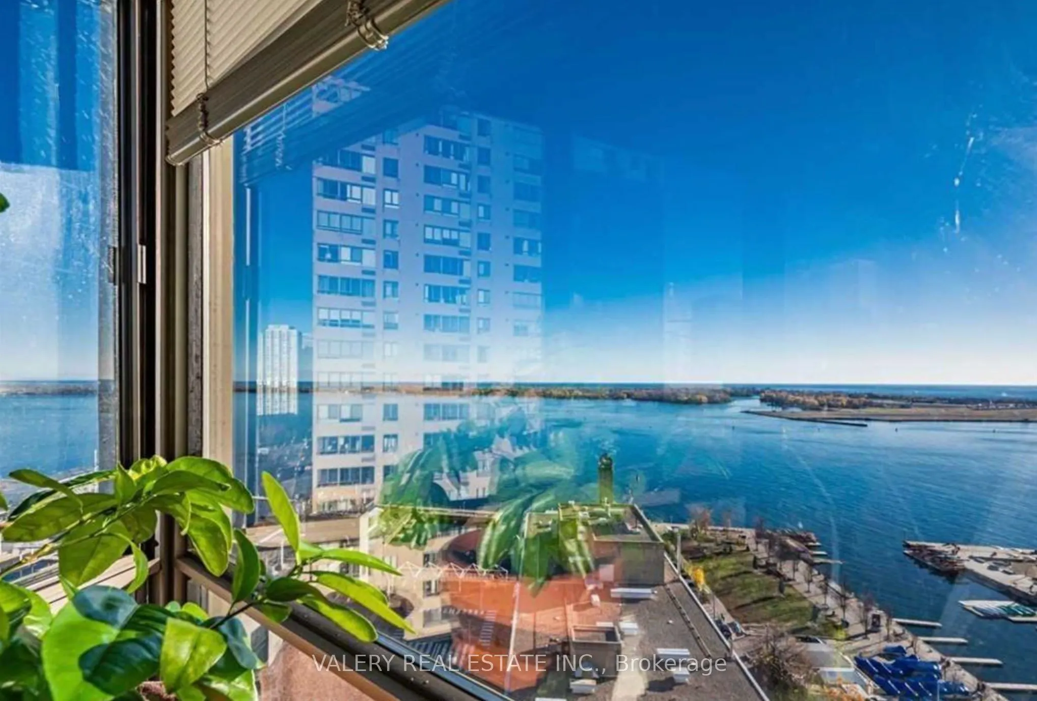 270 Queens Quay W, #1901