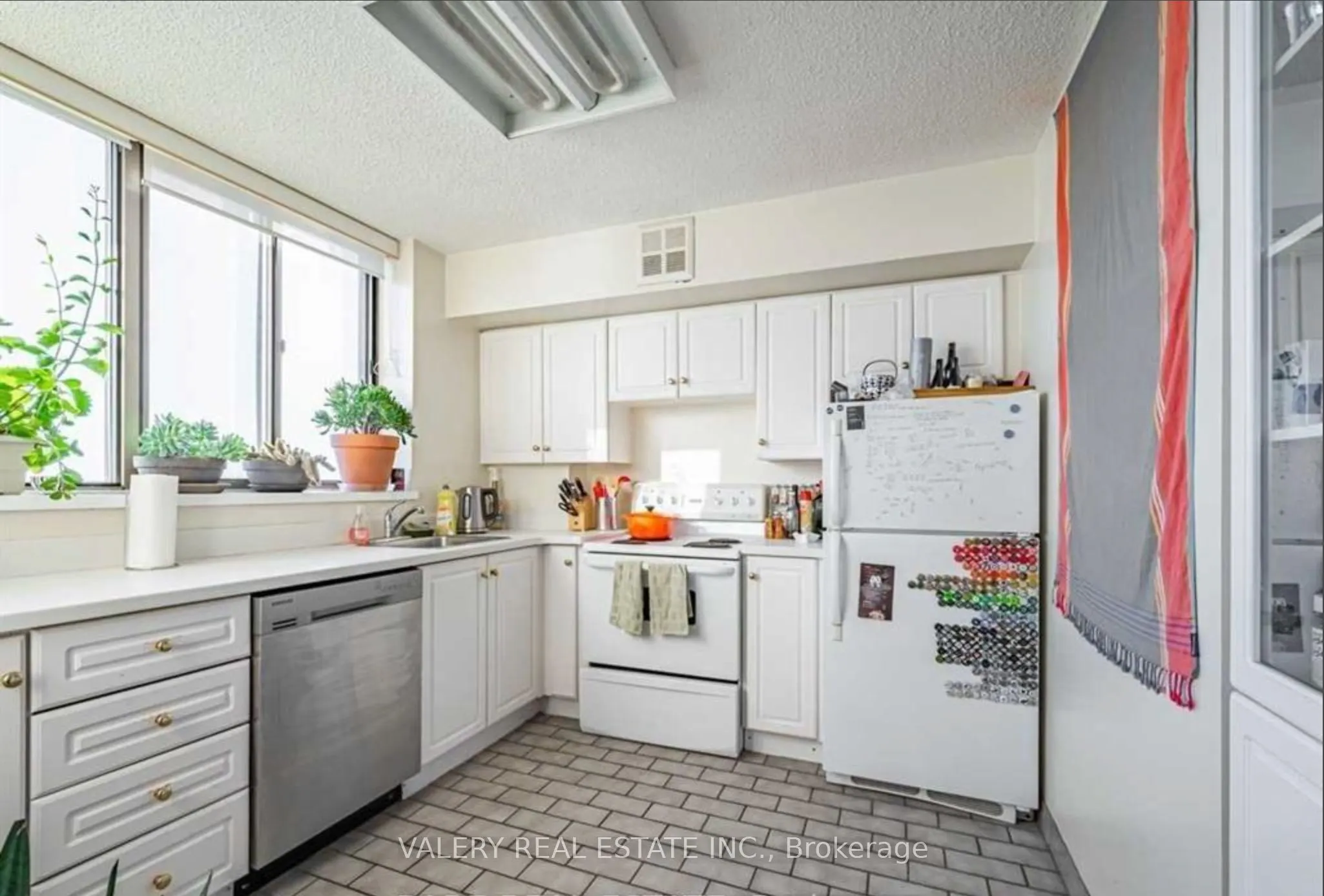 270 Queens Quay W, #1901