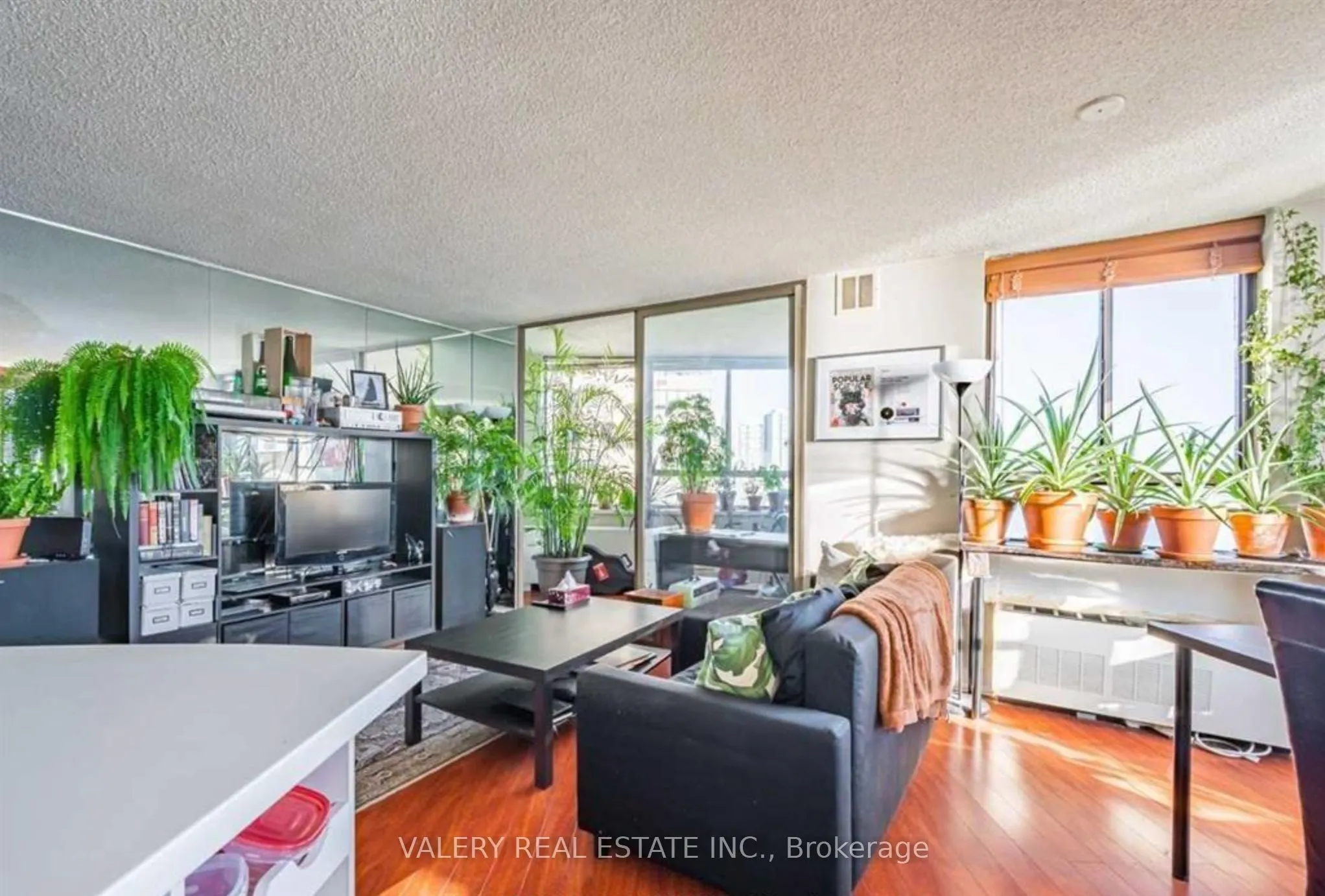 270 Queens Quay W, #1901