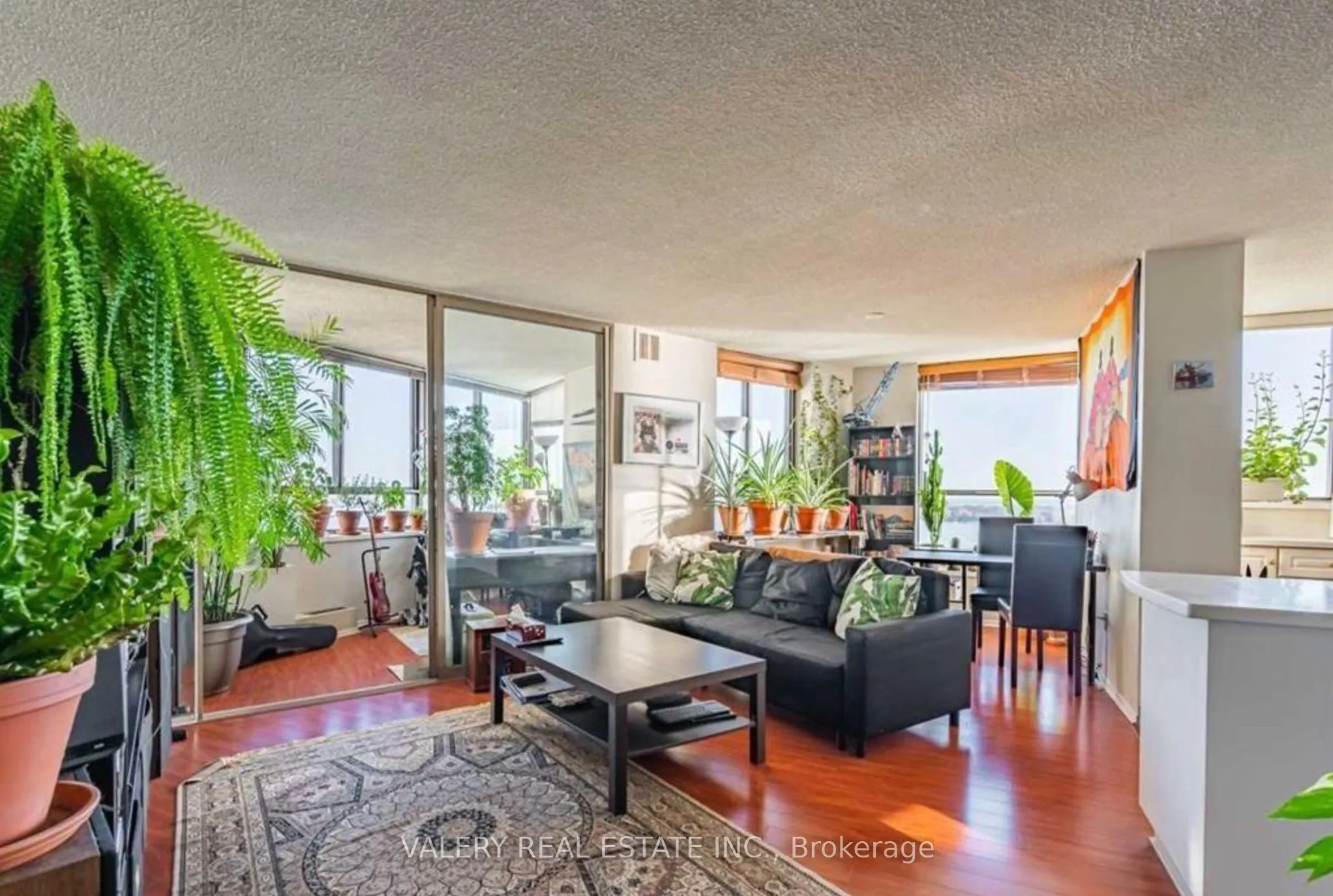 270 Queens Quay W, #1901