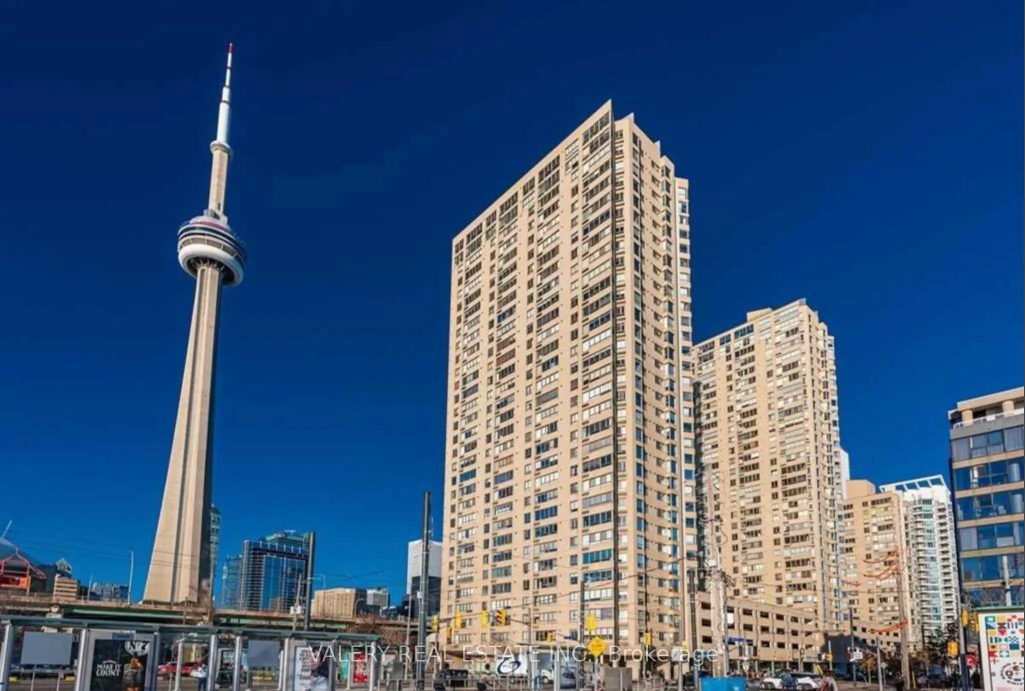 270 Queens Quay W, #1901