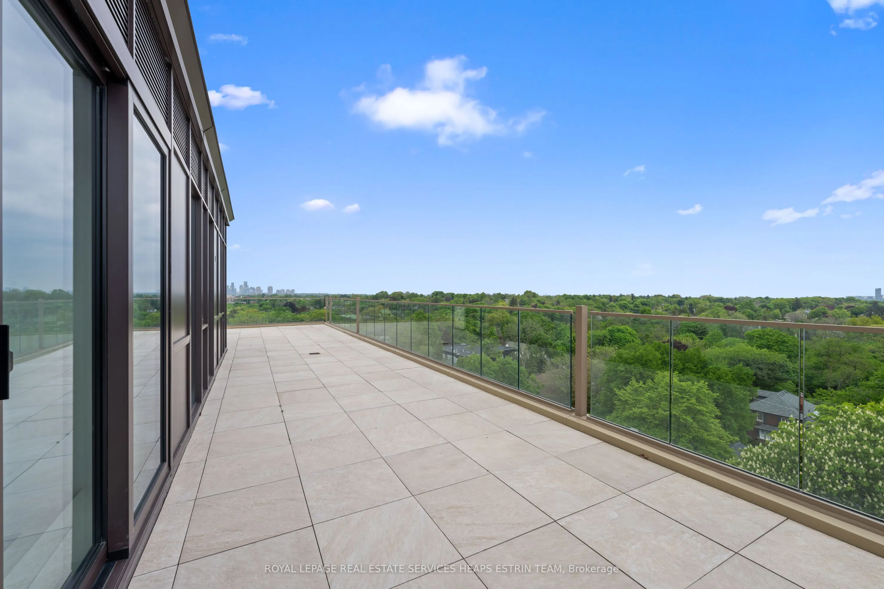 1 Strathgowan Avenue, #PH02