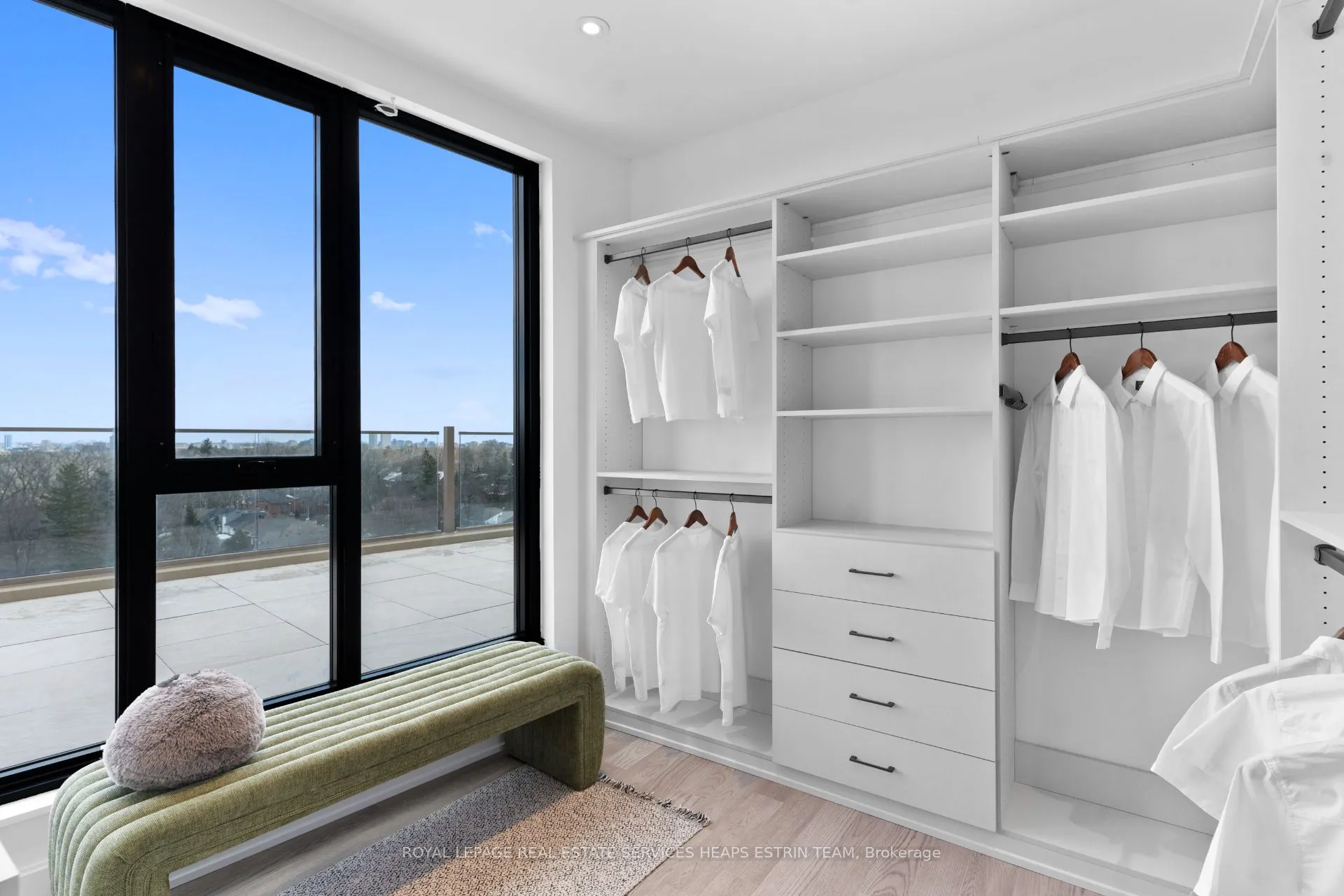 1 Strathgowan Avenue, #PH02