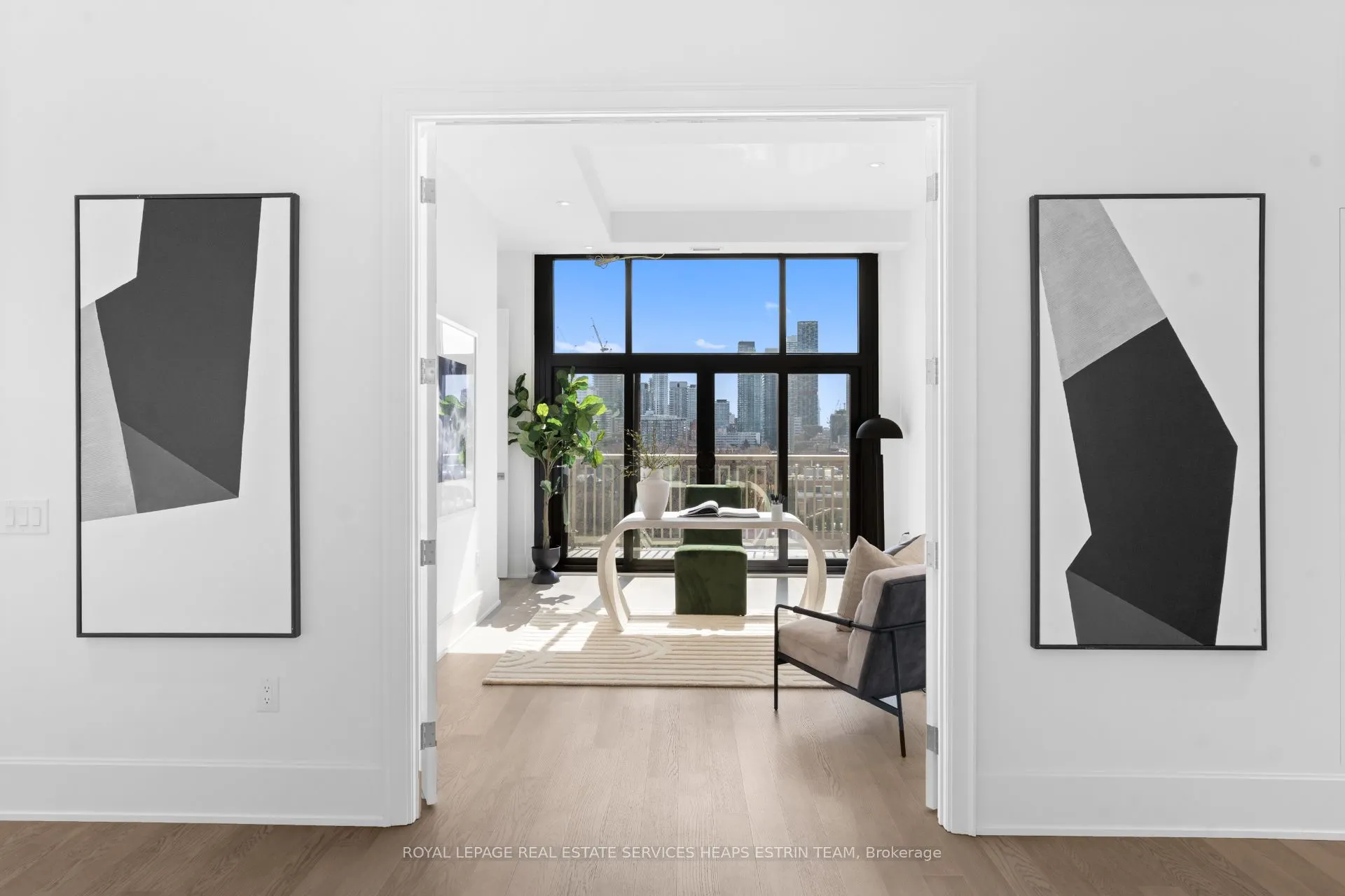 1 Strathgowan Avenue, #PH02