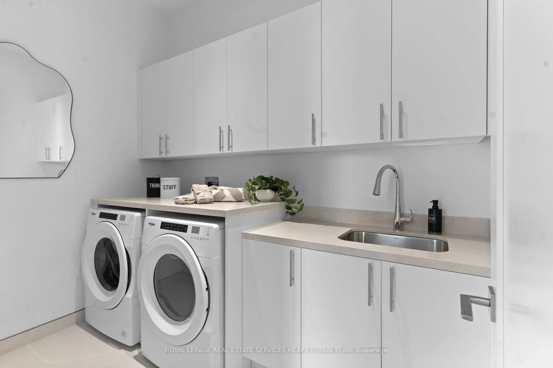 1 Strathgowan Avenue, #PH02