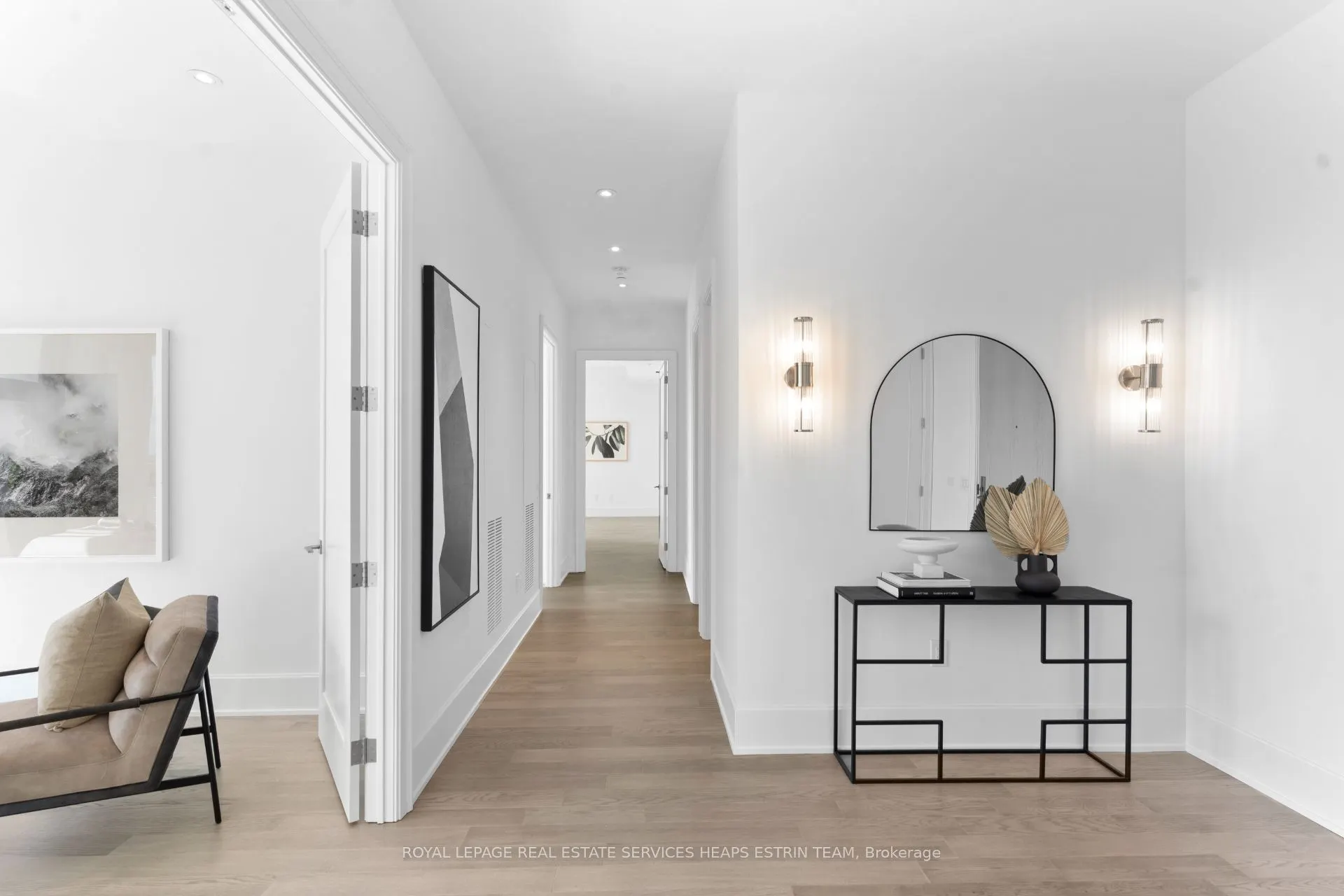 1 Strathgowan Avenue, #PH02