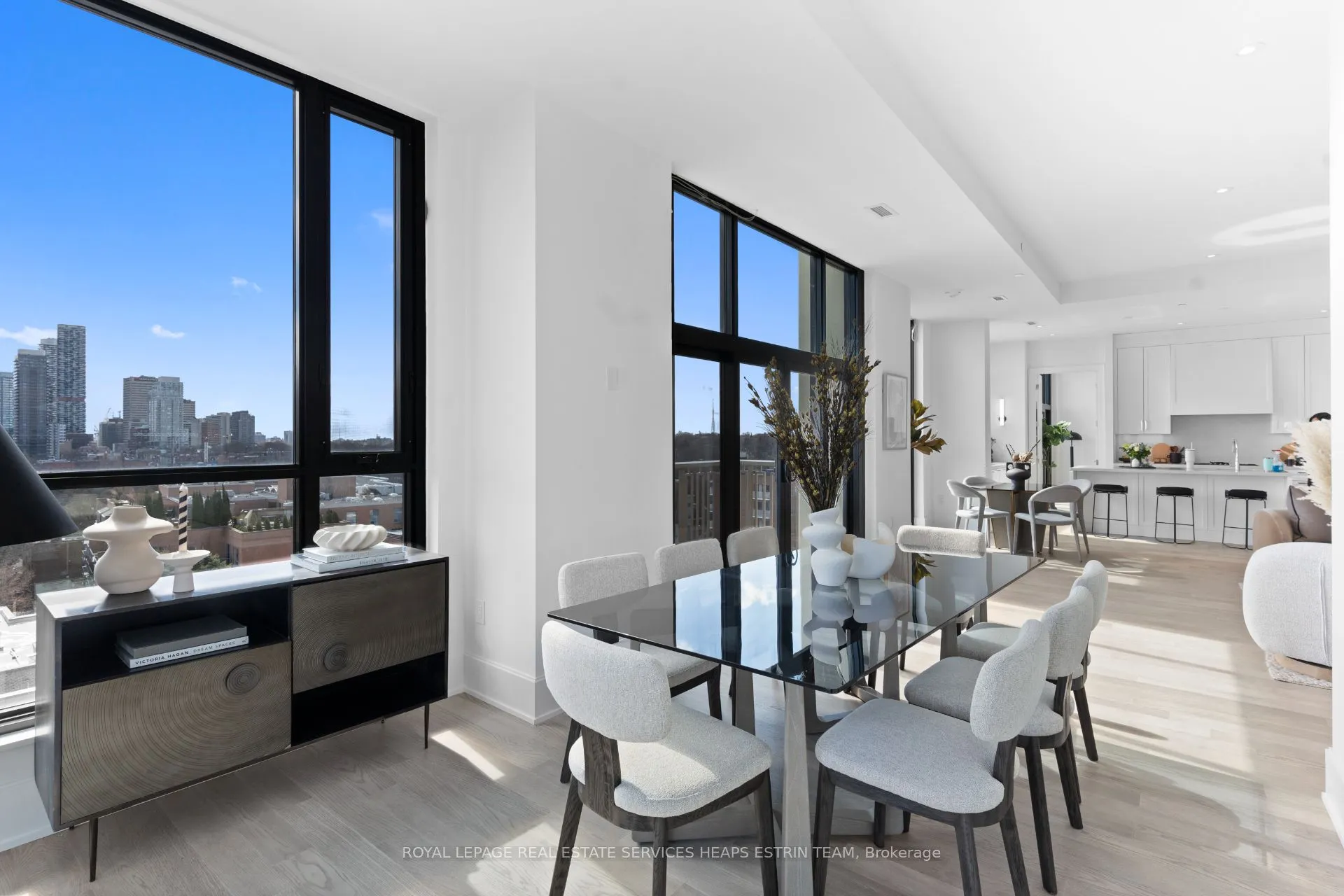 1 Strathgowan Avenue, #PH02