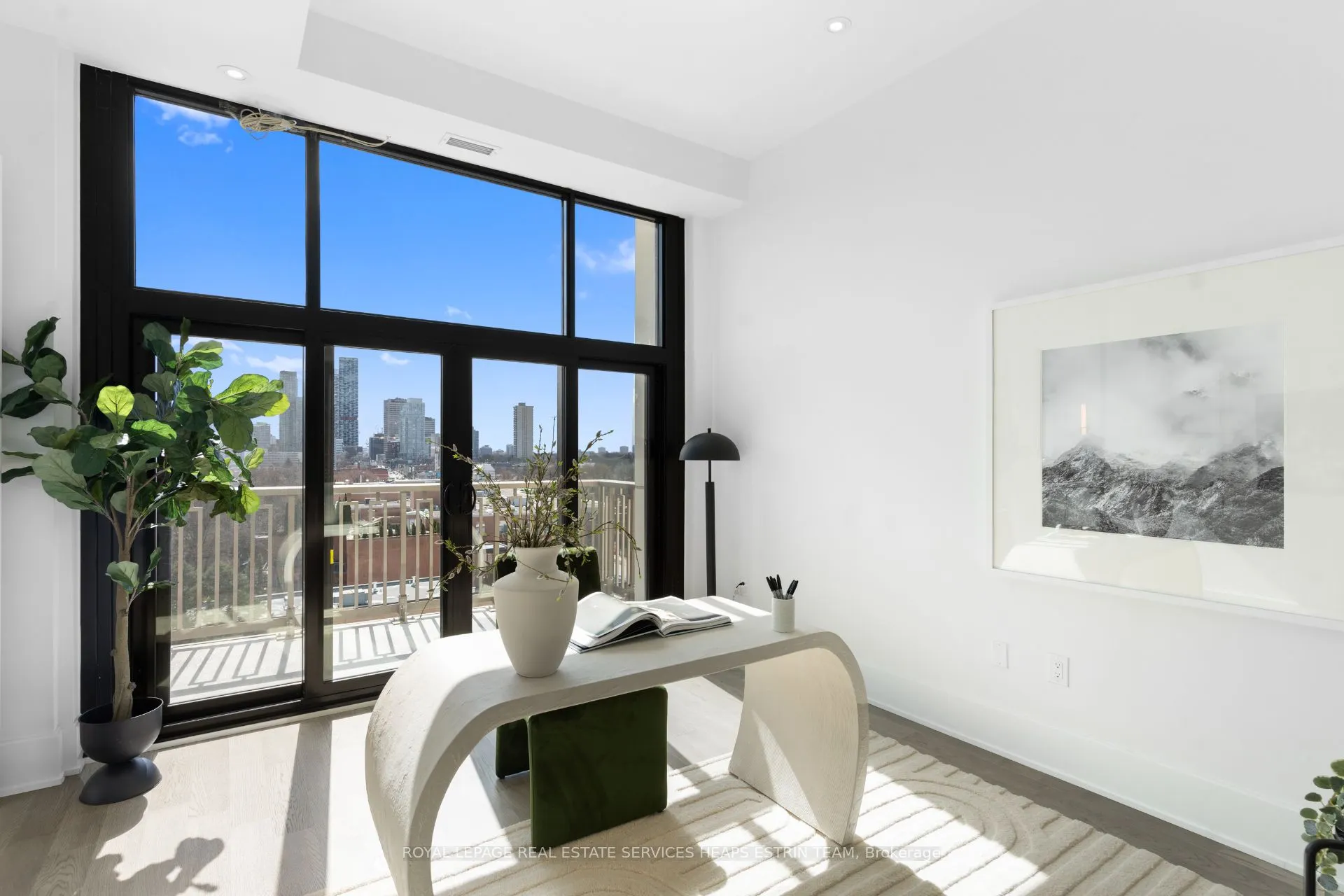 1 Strathgowan Avenue, #PH02