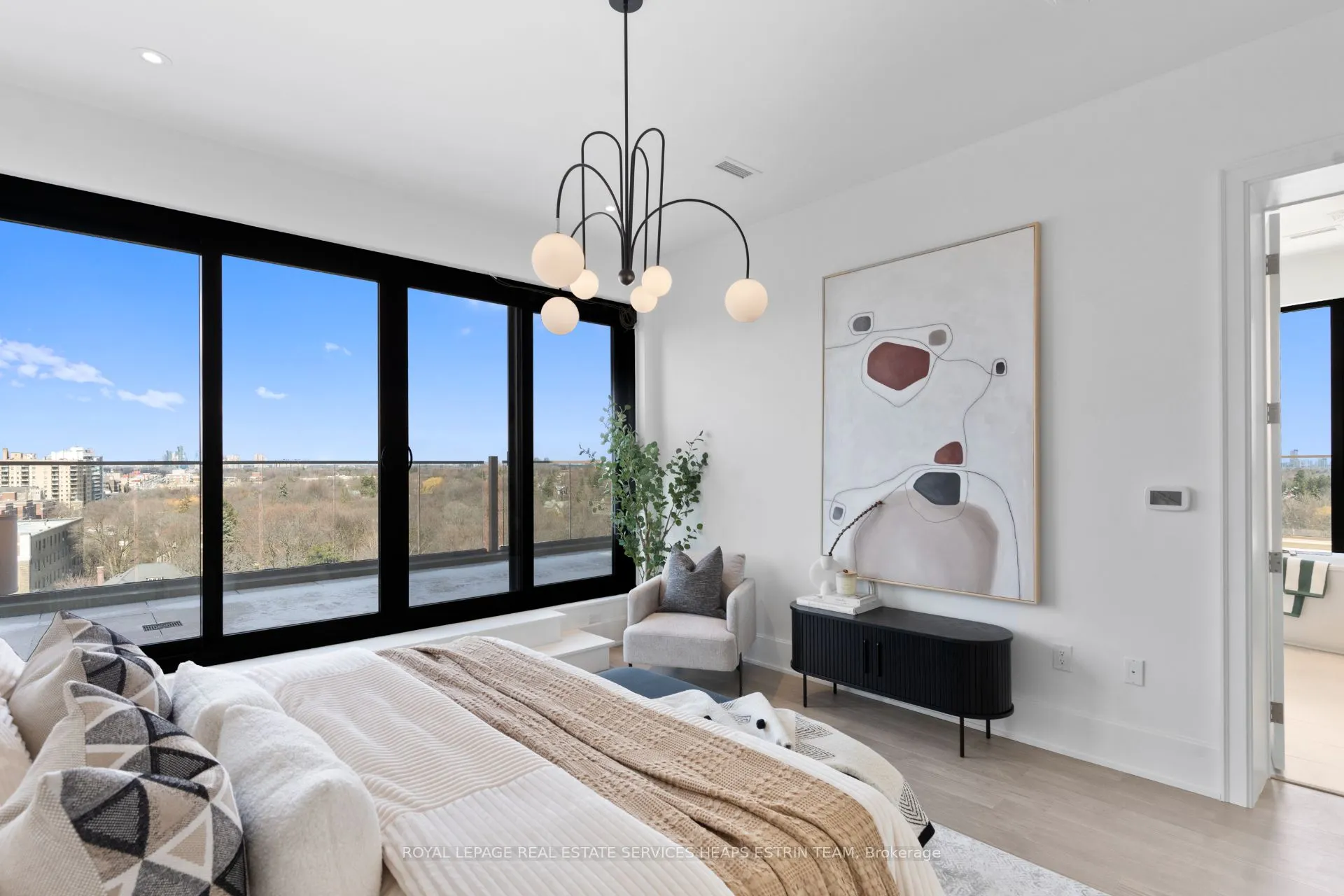 1 Strathgowan Avenue, #PH02