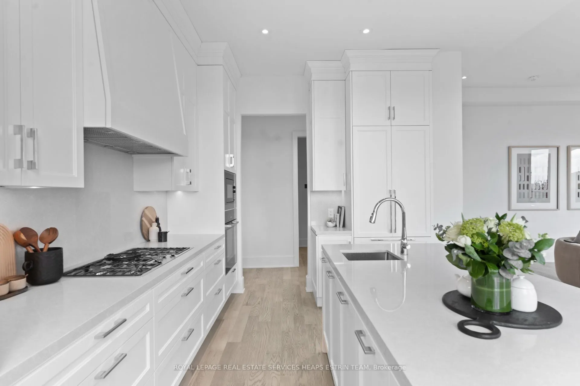 1 Strathgowan Avenue, #PH02