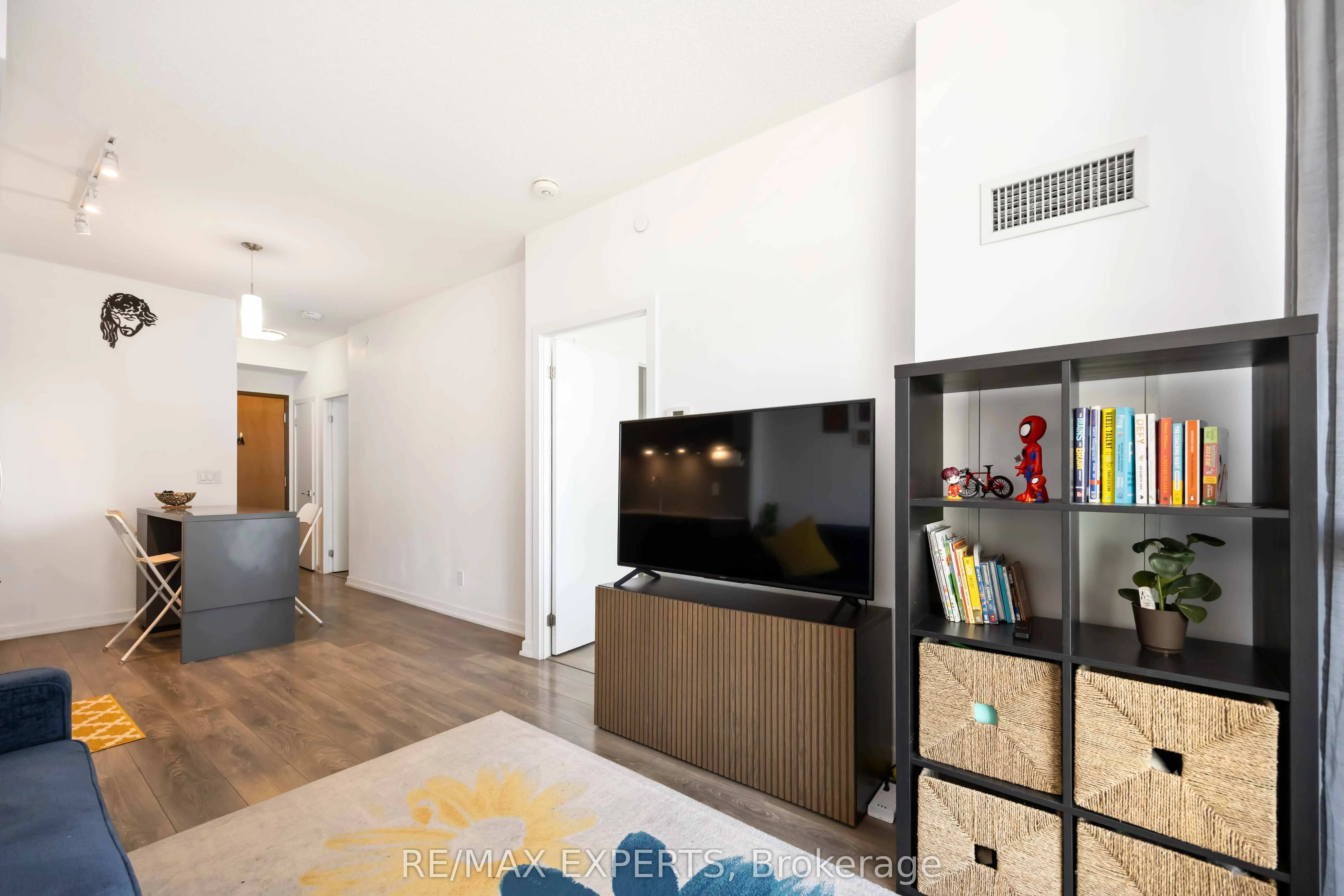 56 Forest Manor Road, #5