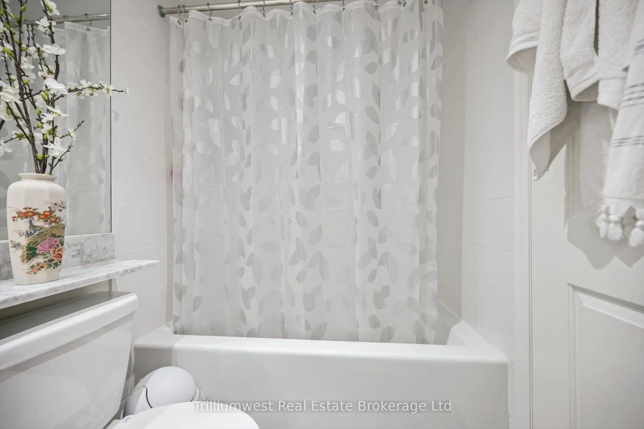 85 East Liberty Street E, #1712