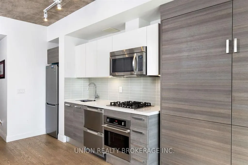 224 King Street W, #1505
