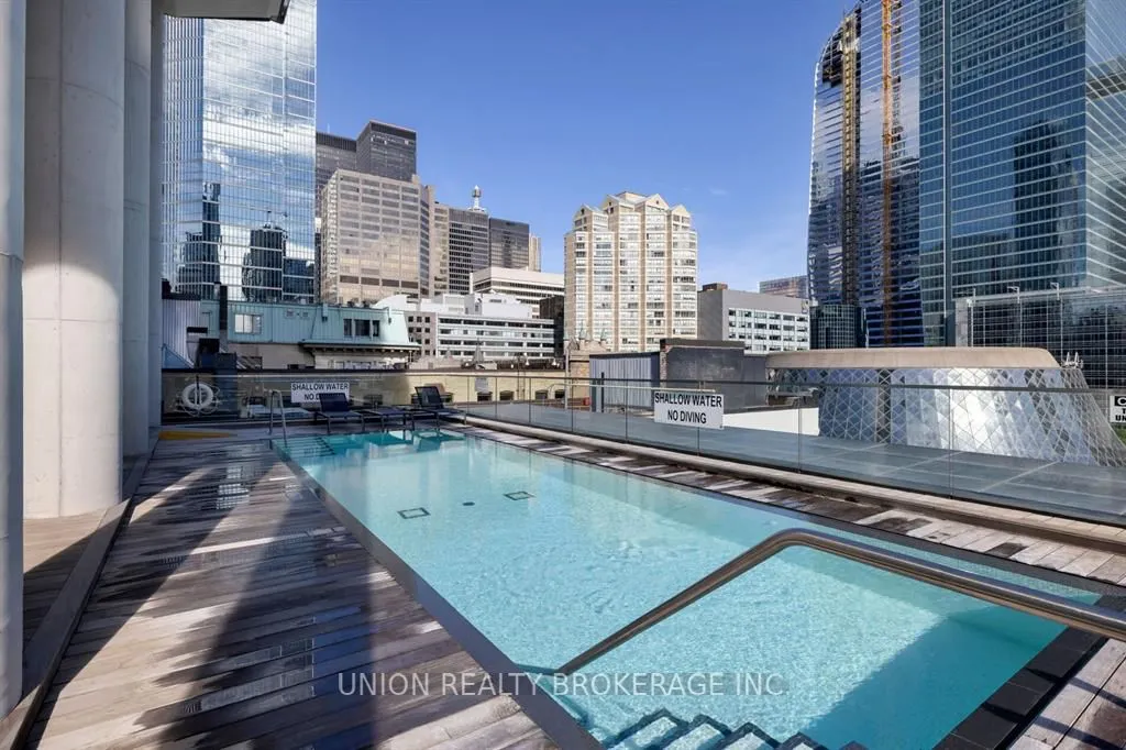 224 King Street W, #1505