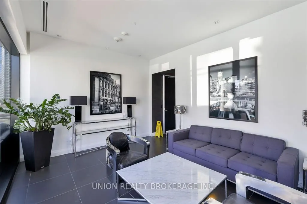 224 King Street W, #1505