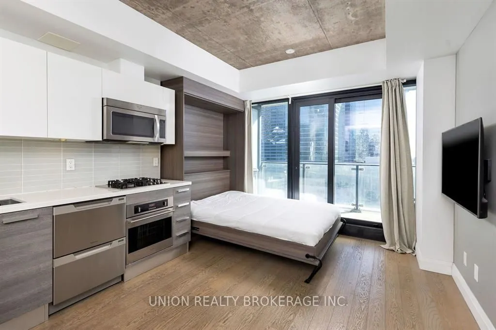 224 King Street W, #1505