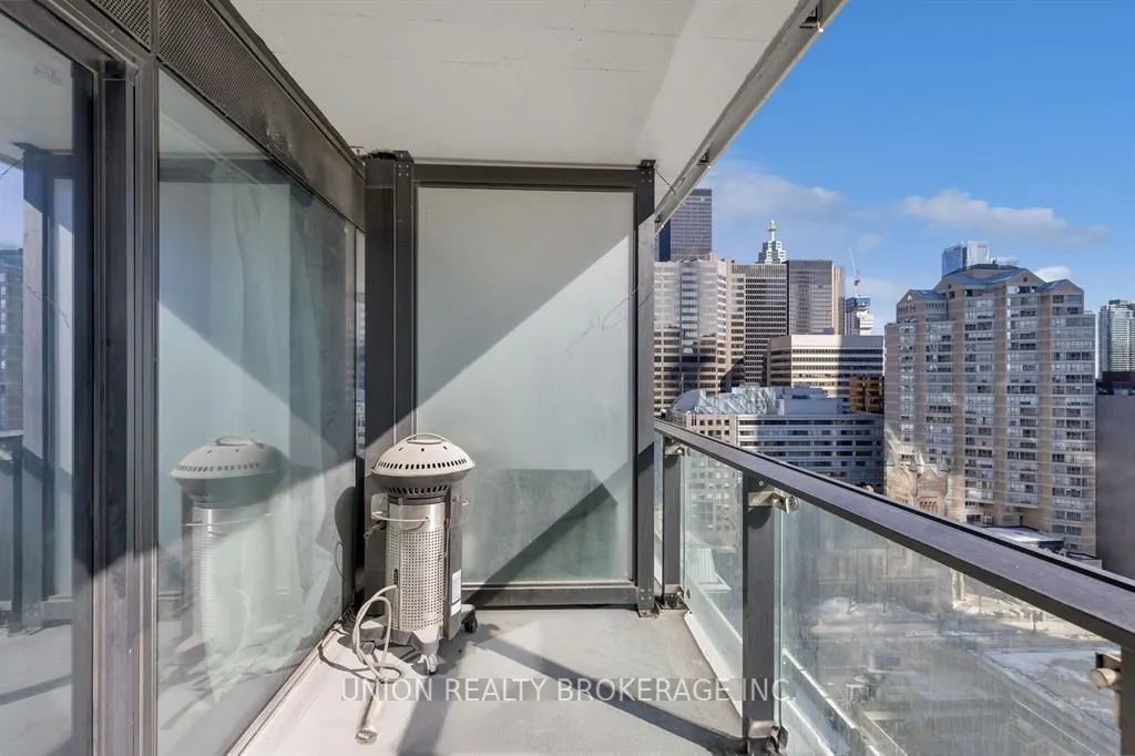 224 King Street W, #1505