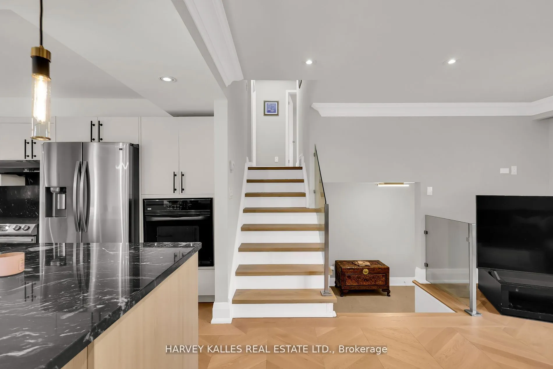 16 Wedgeport Place