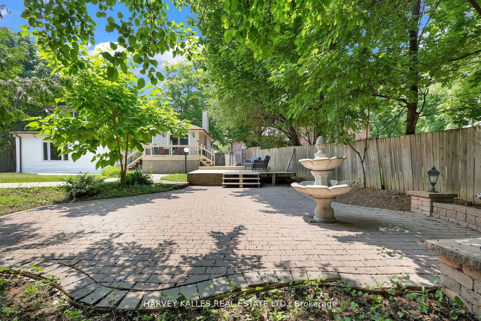 16 Wedgeport Place