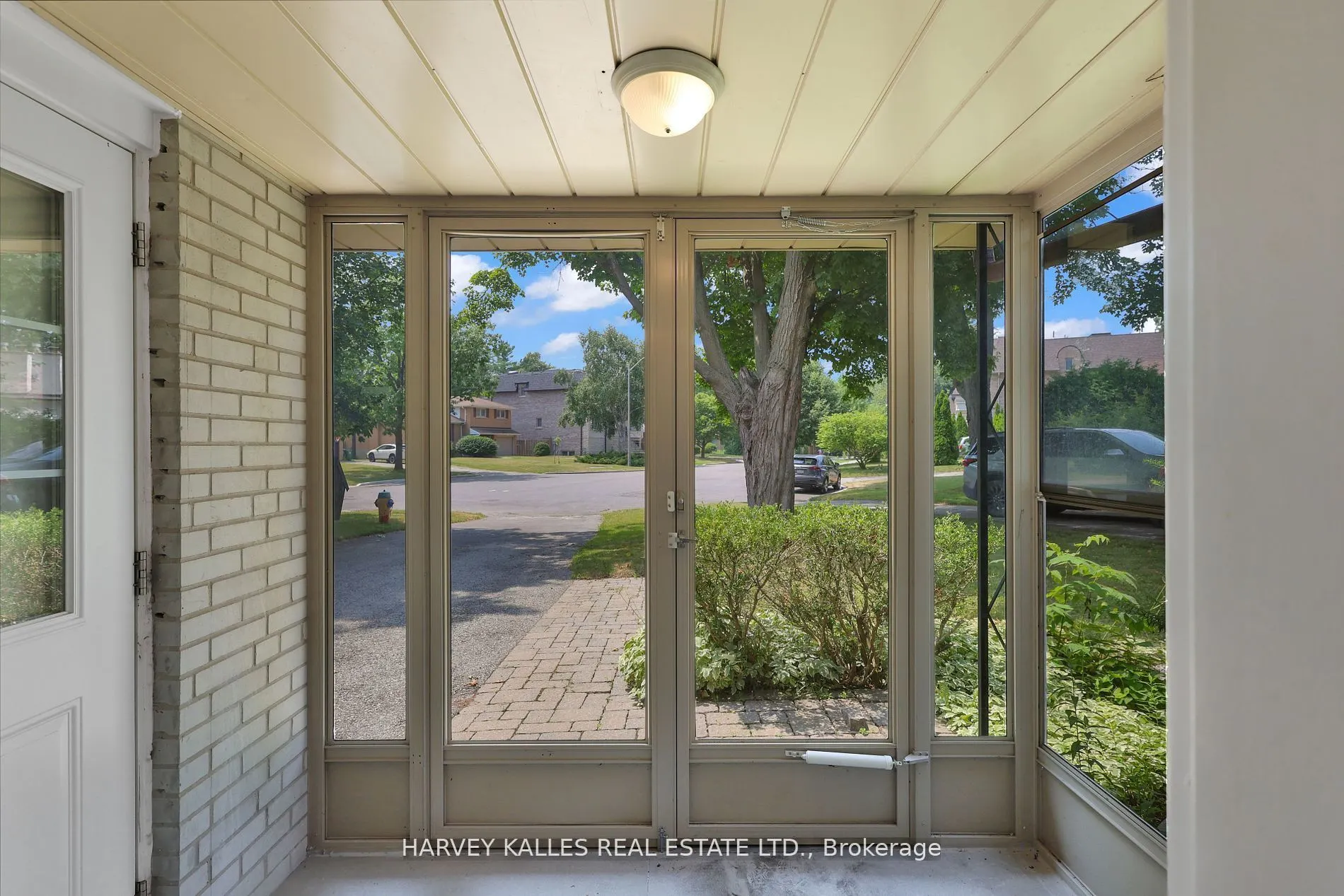 16 Wedgeport Place