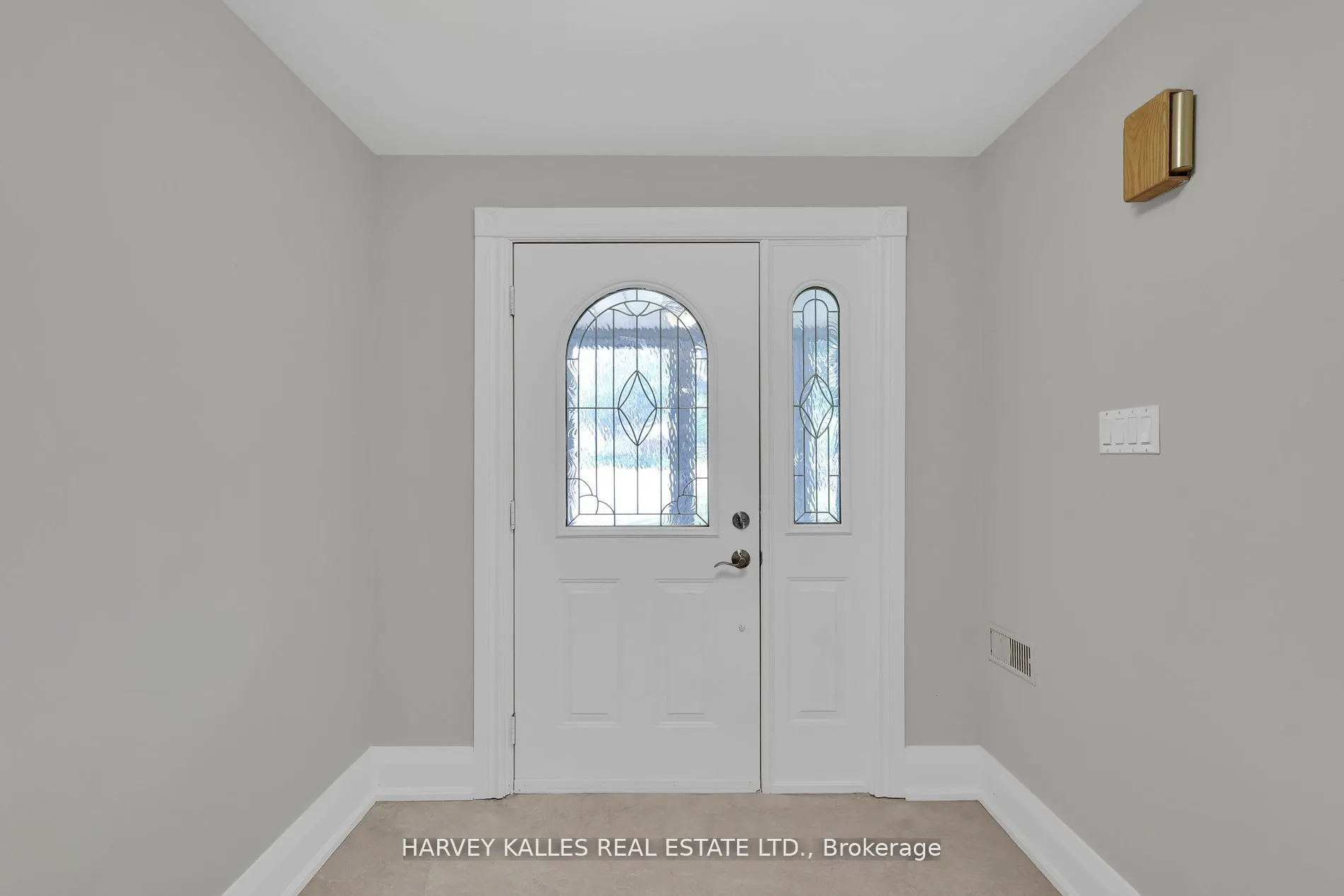 16 Wedgeport Place