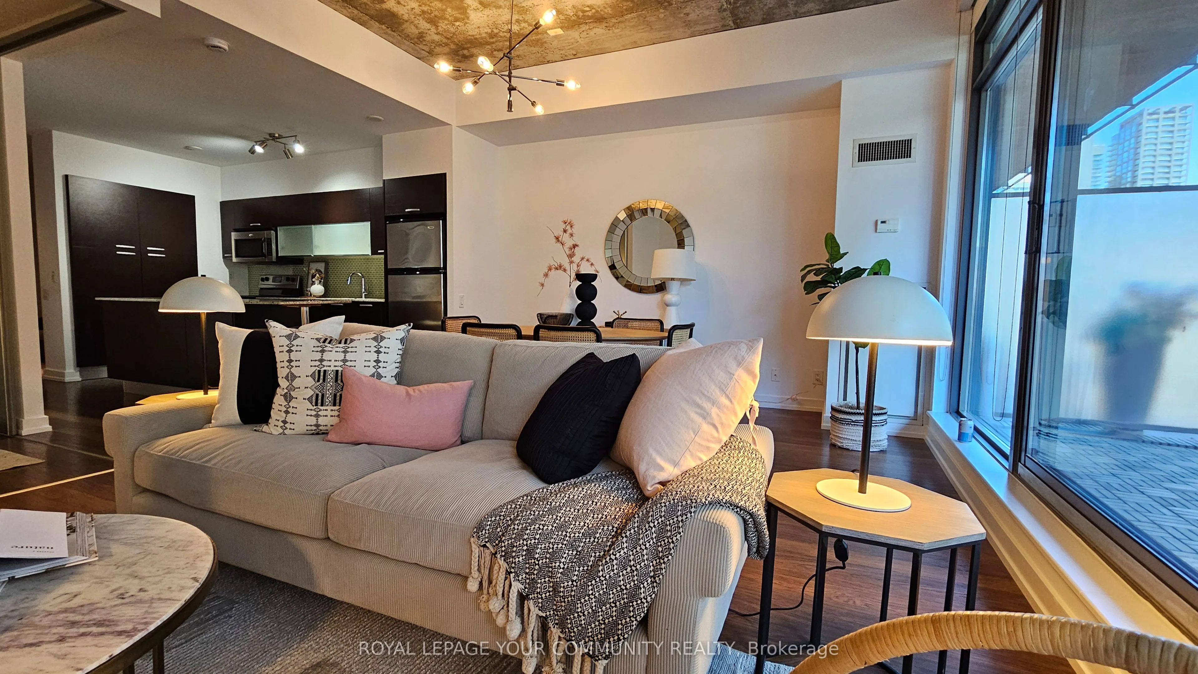 10 Morrison Street, #608