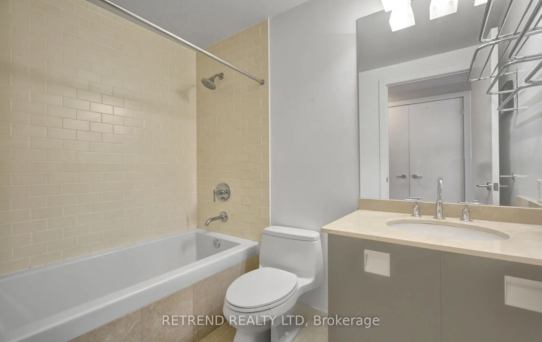 33 Charles Street E, #1010