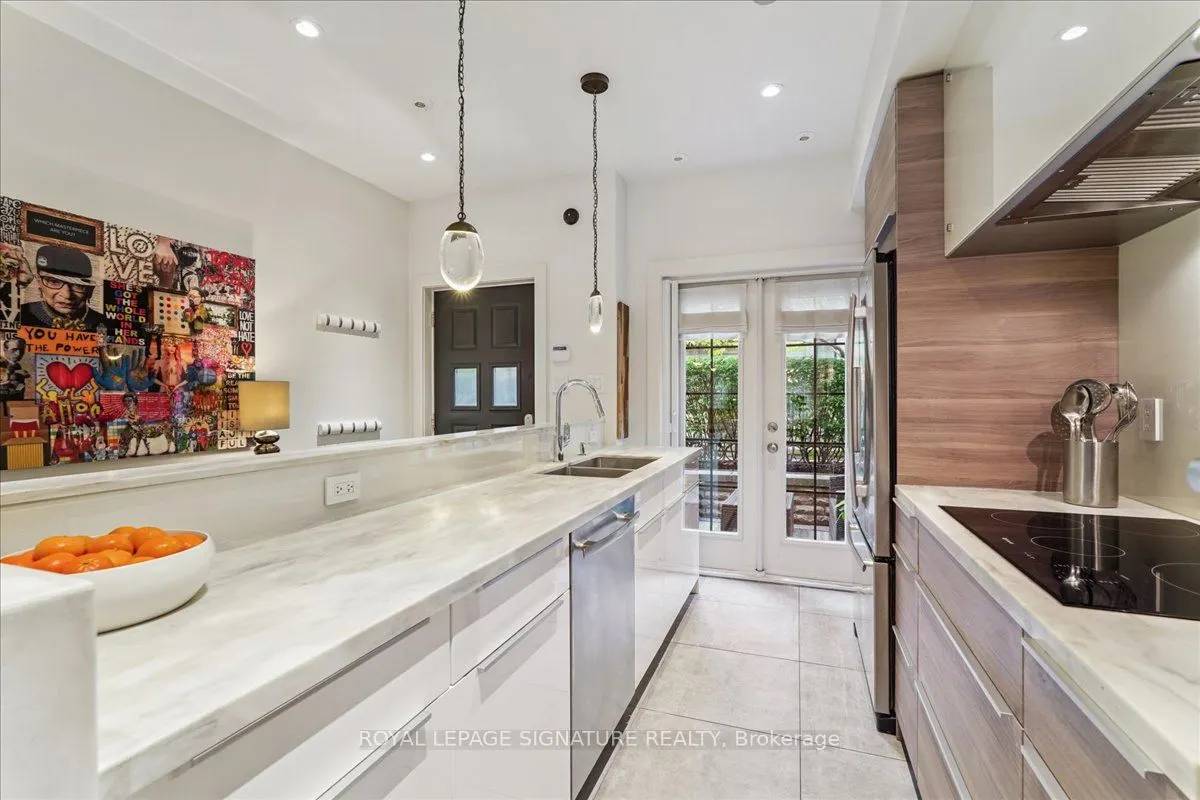 1 Baxter Street, #6