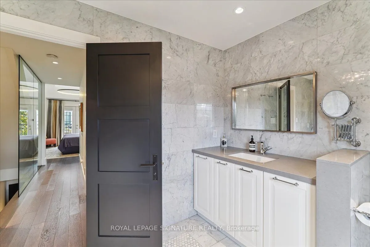 1 Baxter Street, #6