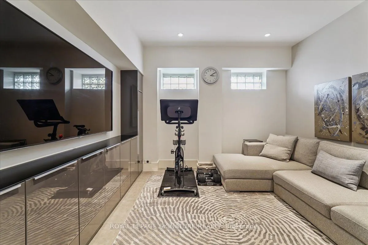 1 Baxter Street, #6