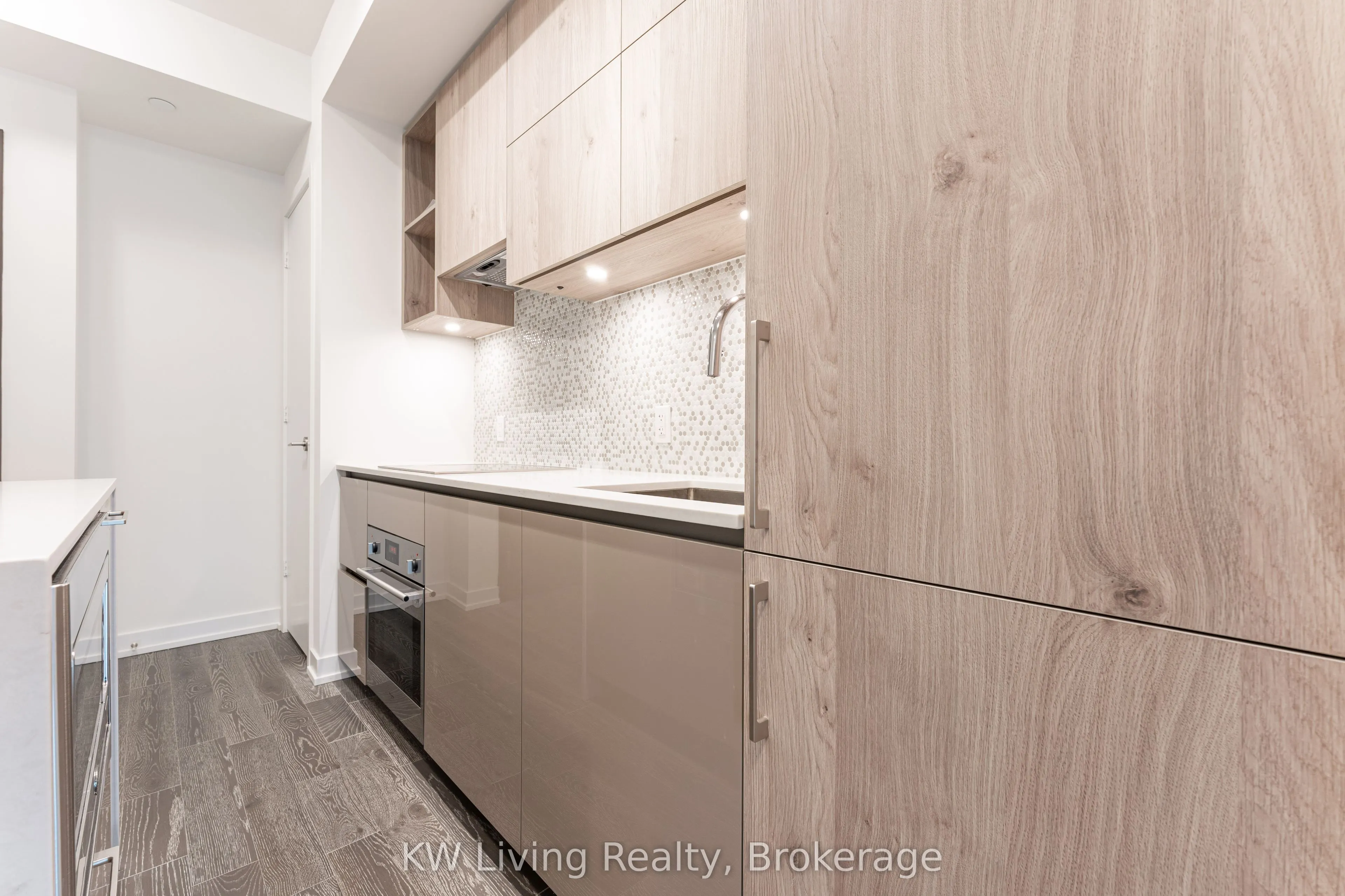 1 Yorkville Avenue, #2307