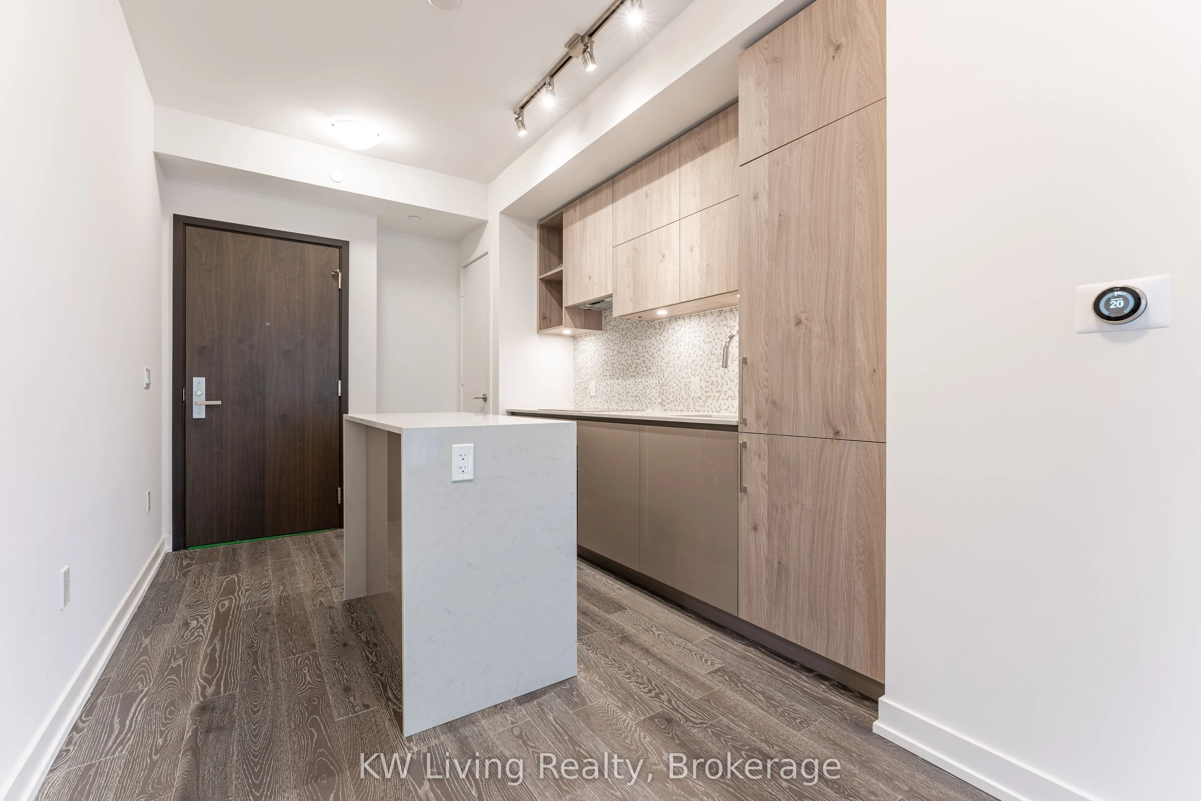 1 Yorkville Avenue, #2307