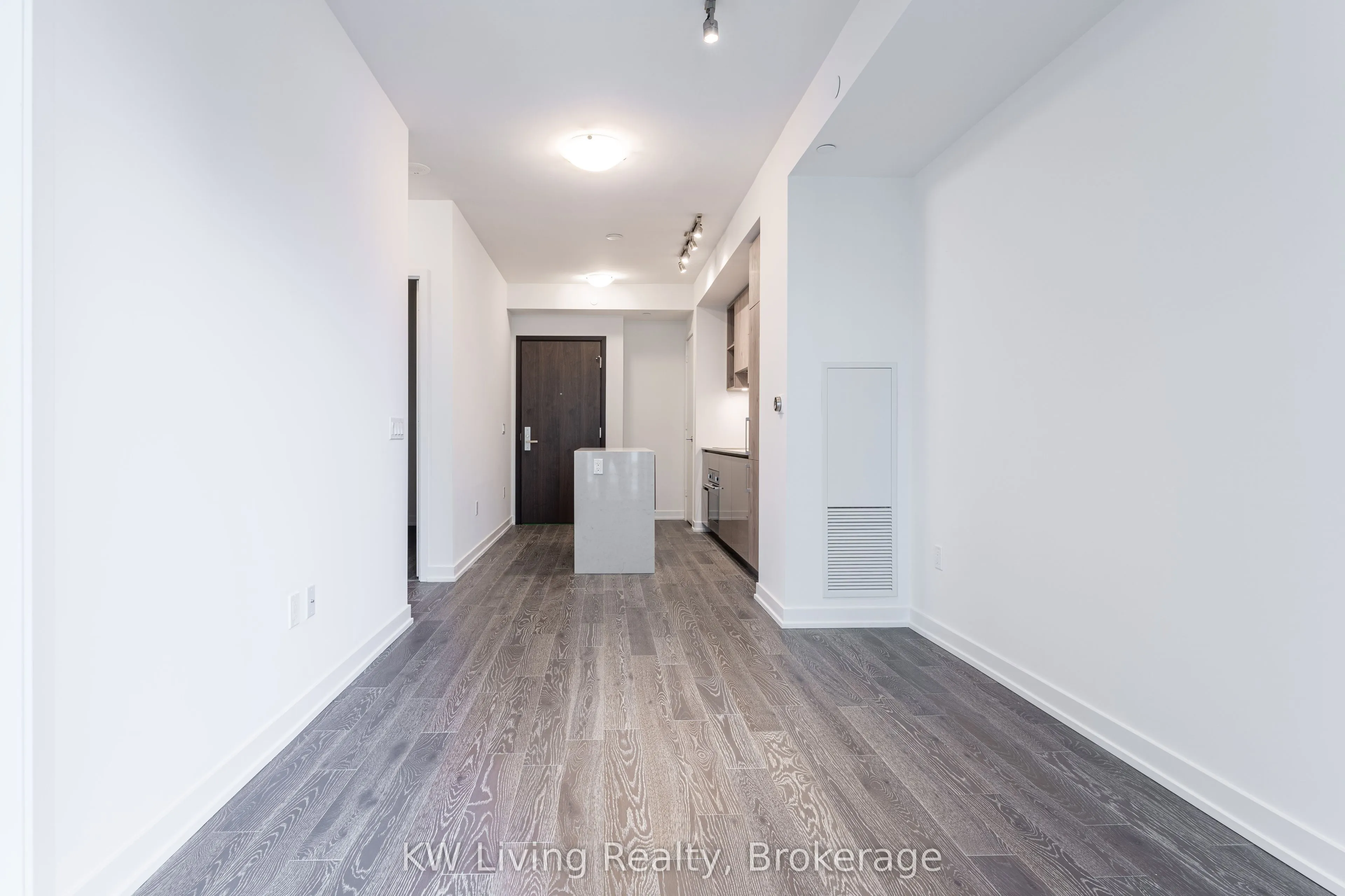 1 Yorkville Avenue, #2307