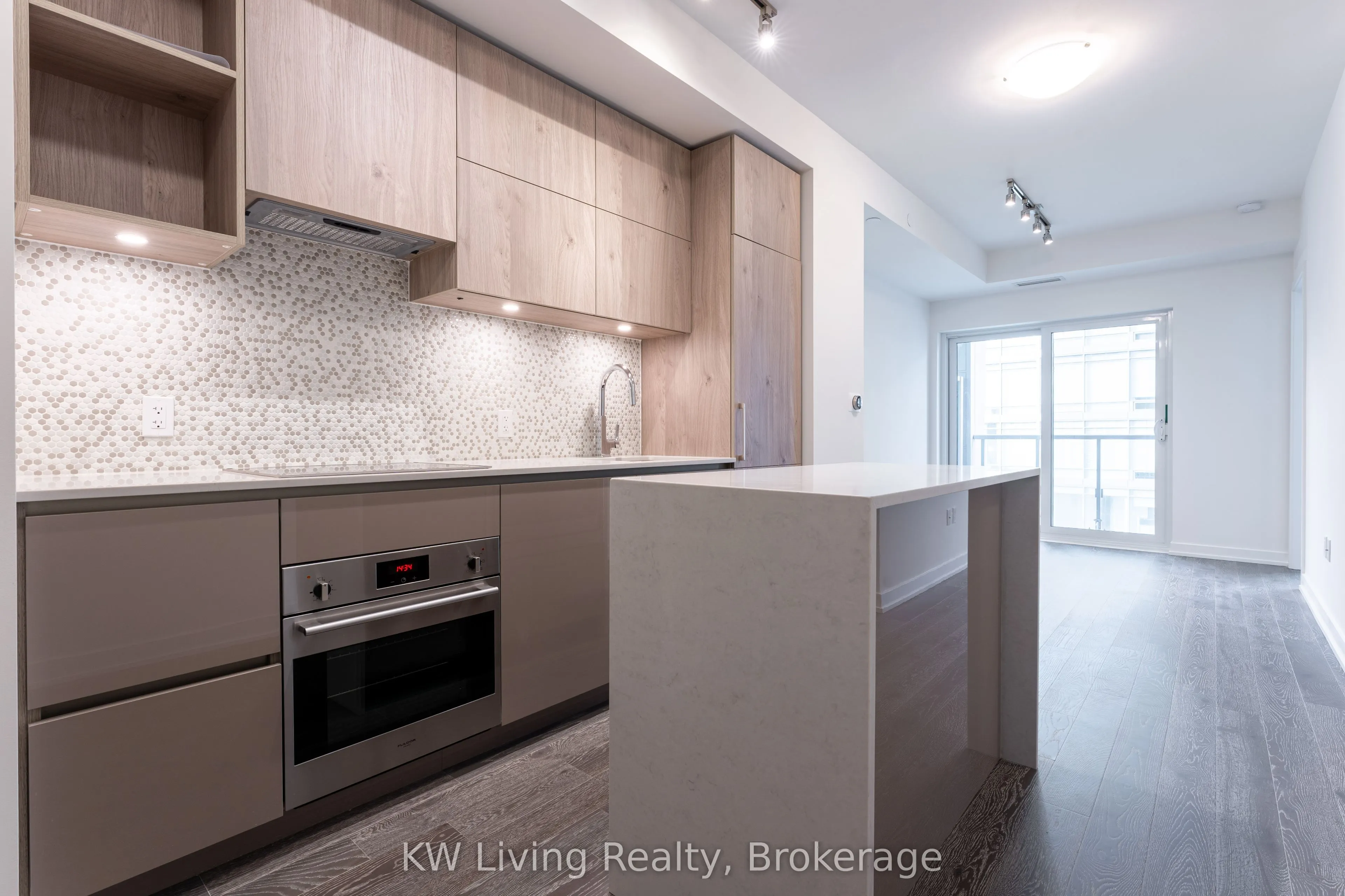 1 Yorkville Avenue, #2307