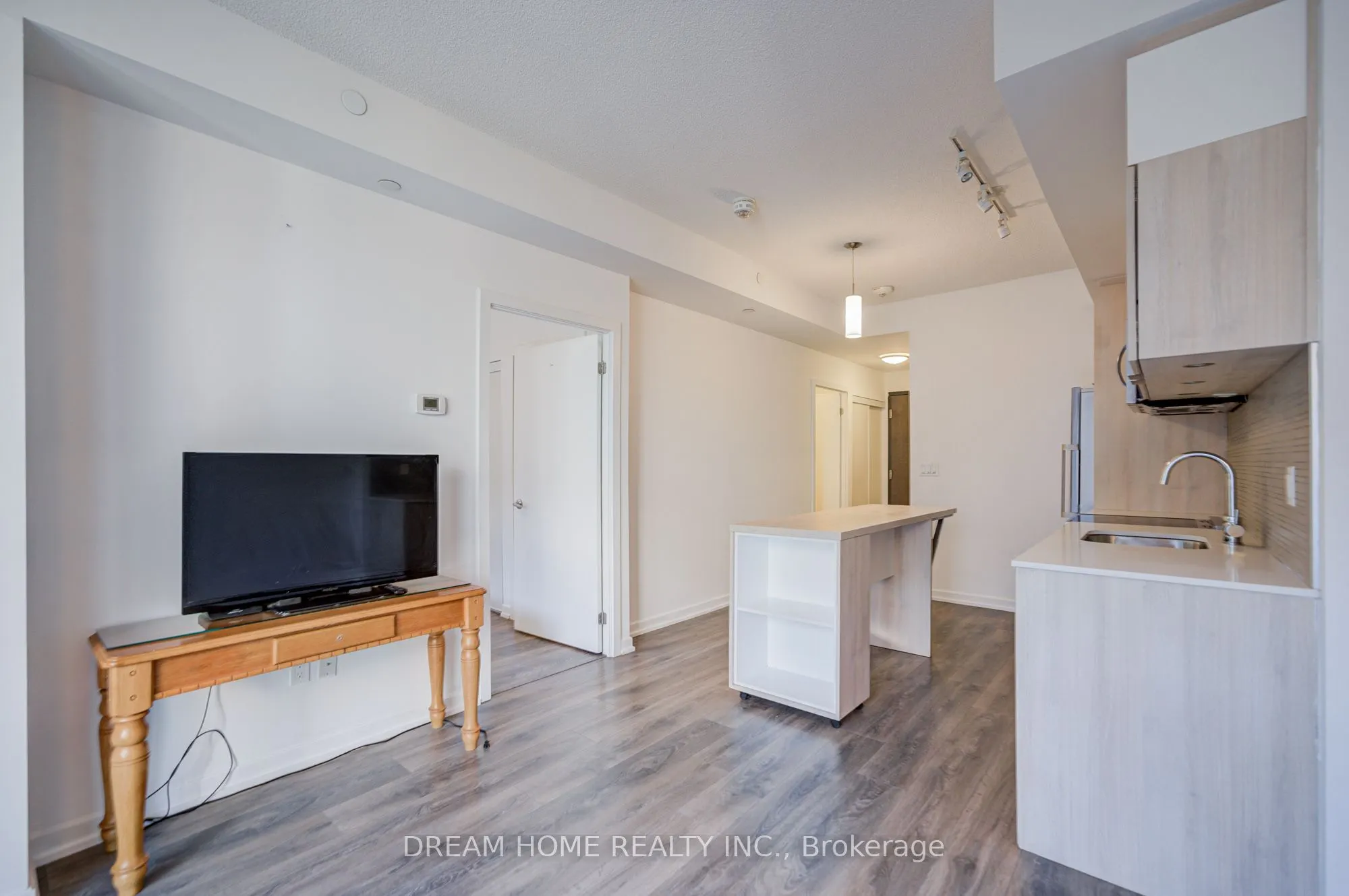 50 Forest Manor Road, #504