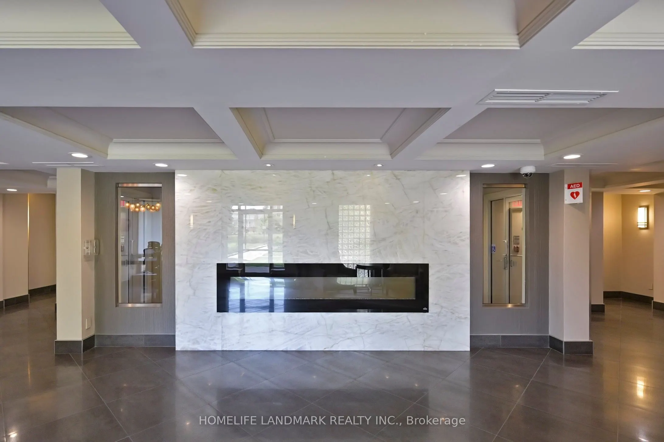 451 Rosewell Avenue, #404