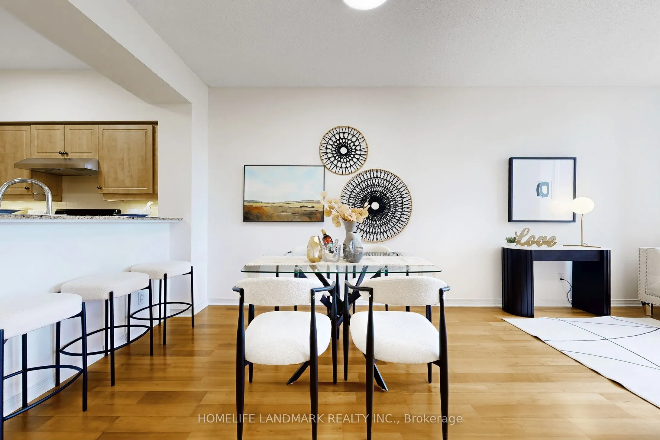 451 Rosewell Avenue, #404