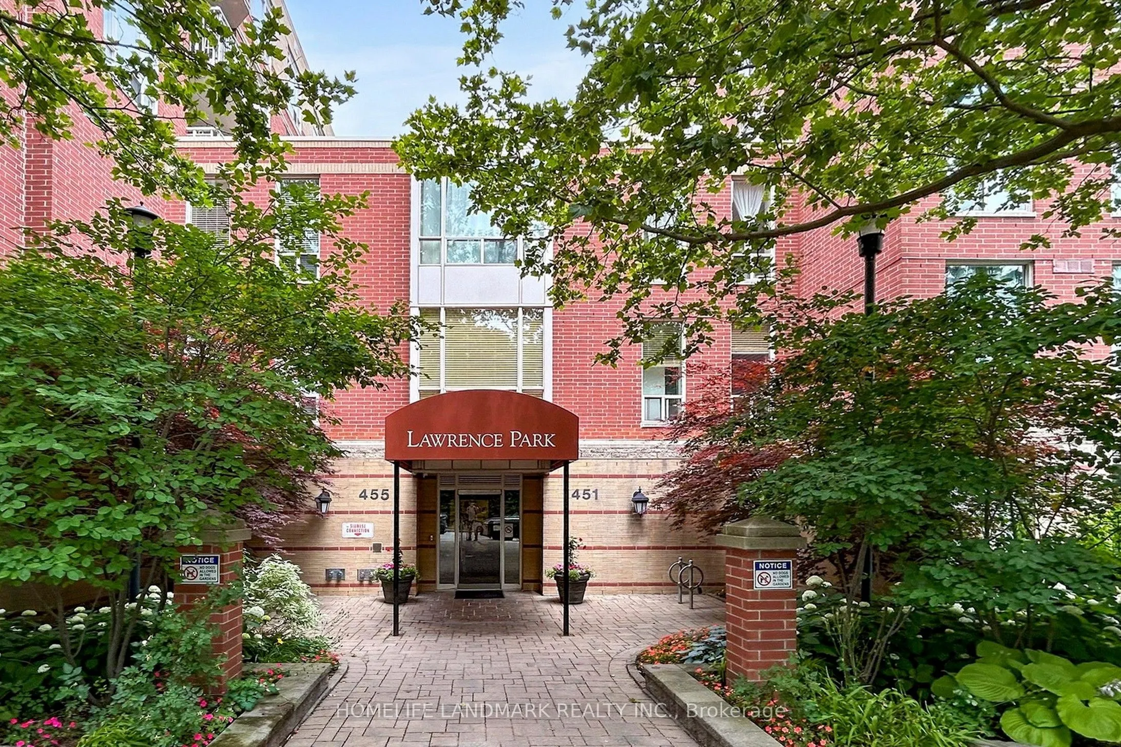 451 Rosewell Avenue, #404