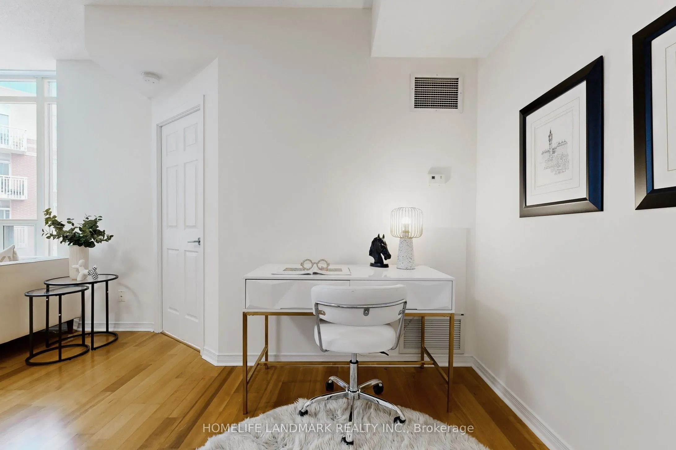 451 Rosewell Avenue, #404