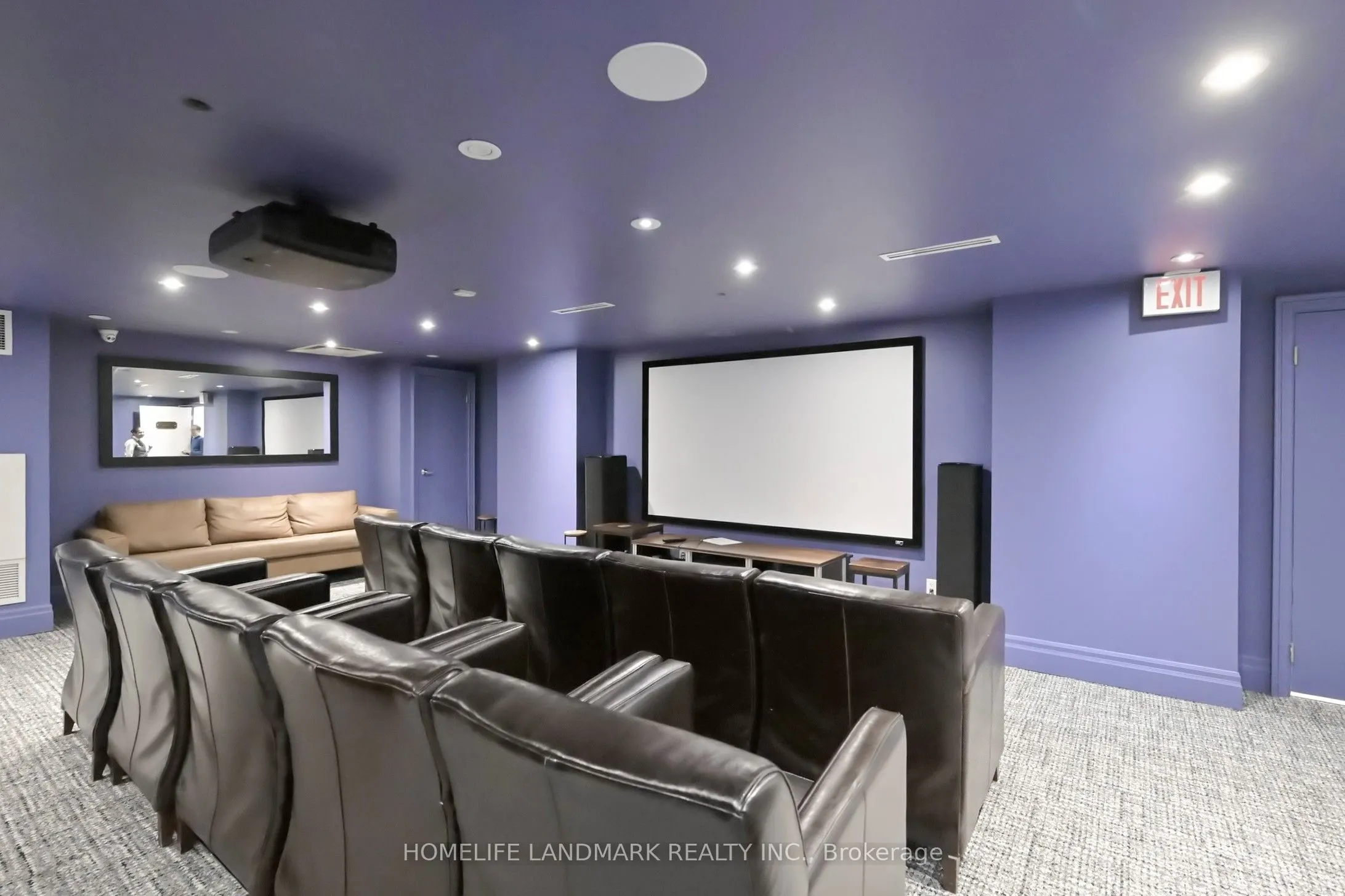 451 Rosewell Avenue, #404