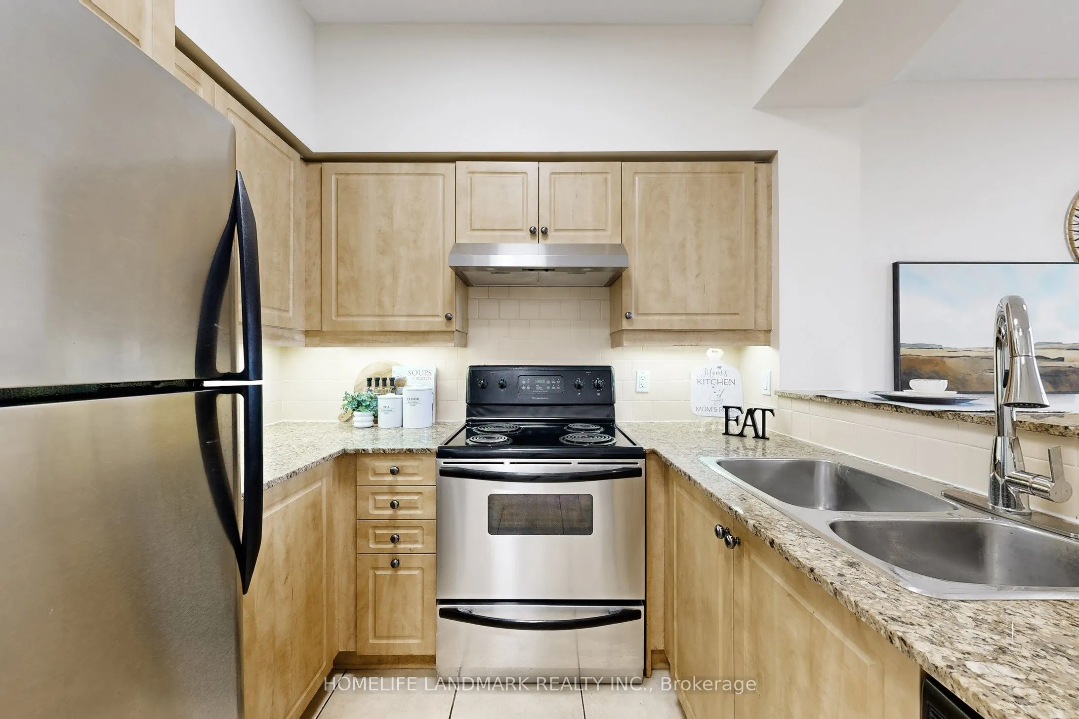 451 Rosewell Avenue, #404