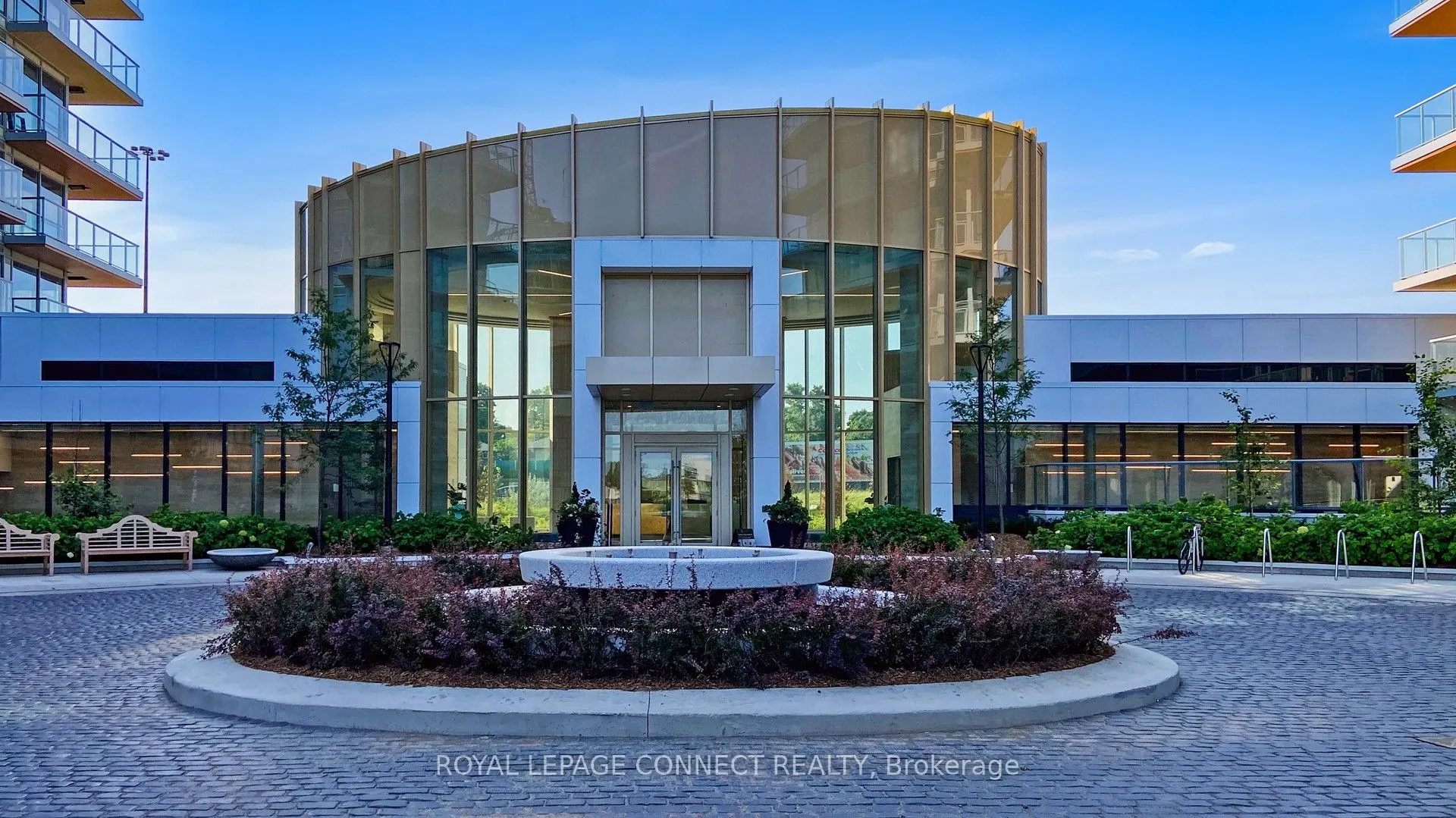 25 McMahon Drive, #1510