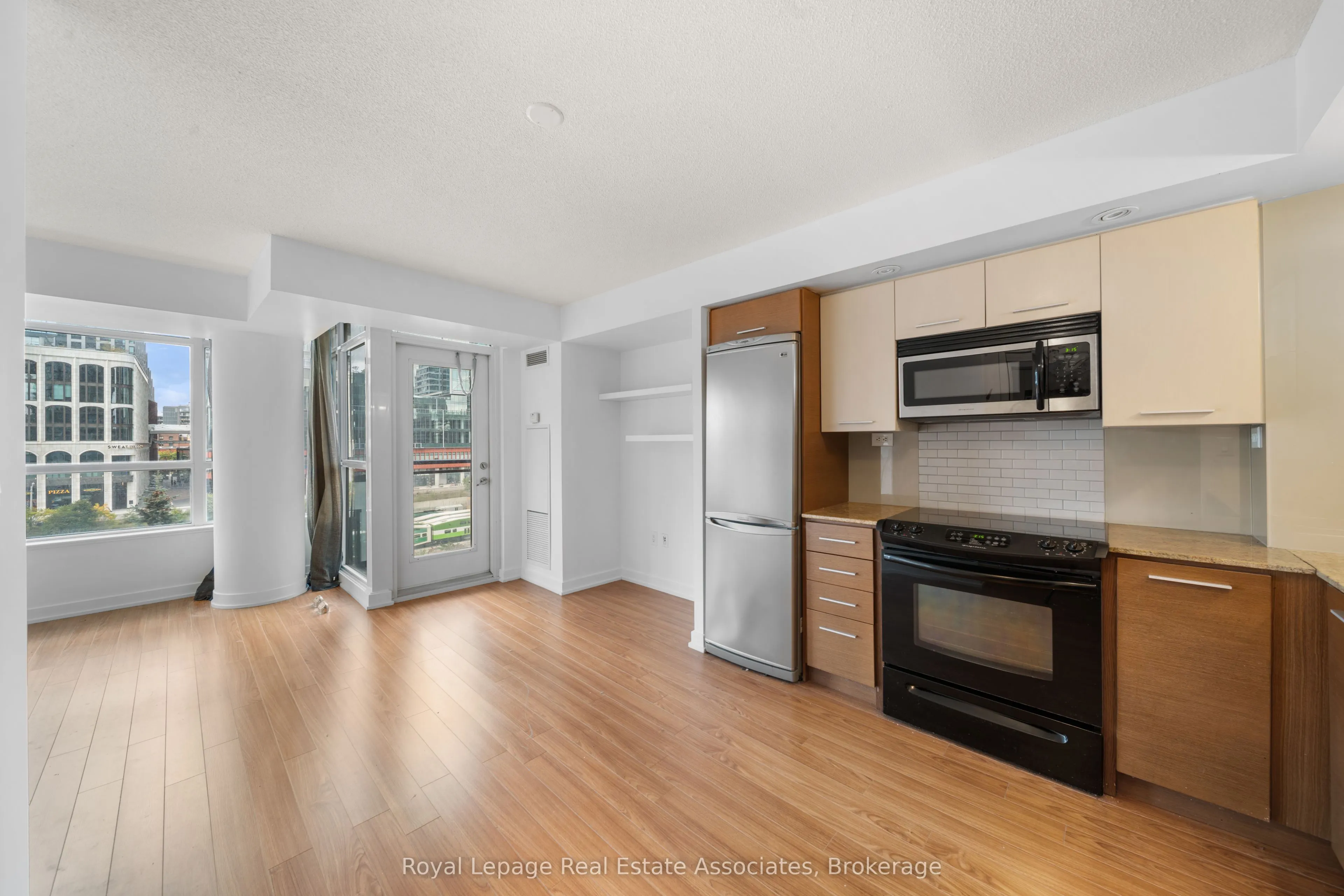 8 Telegram Mews, #518