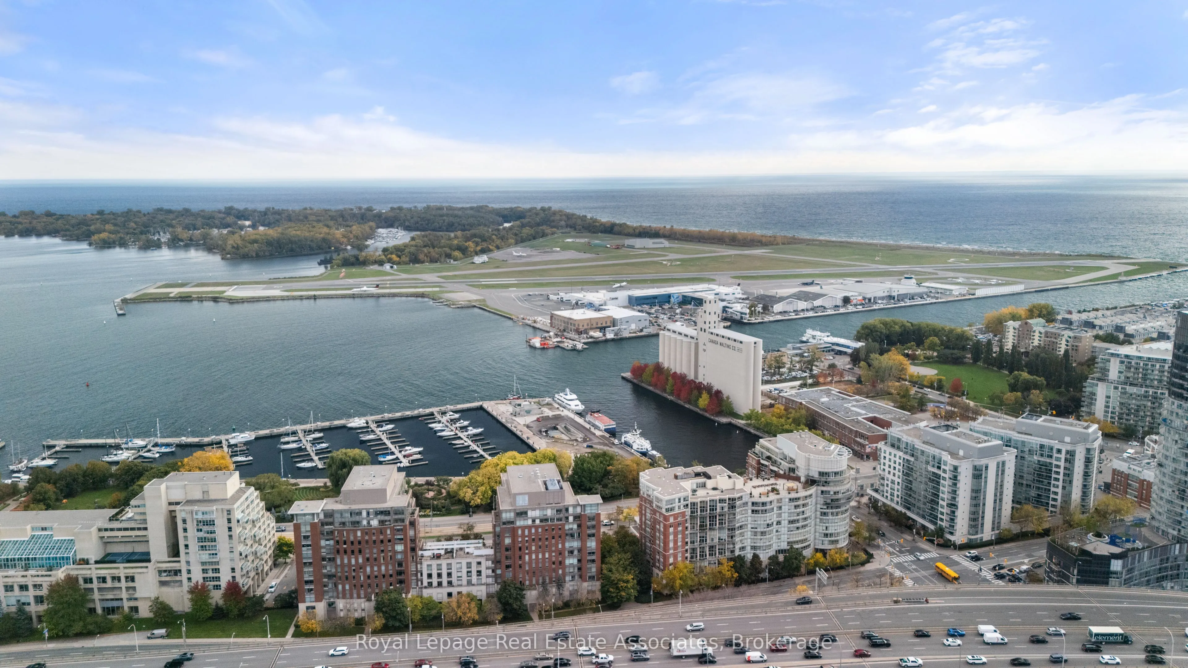 8 Telegram Mews, #518