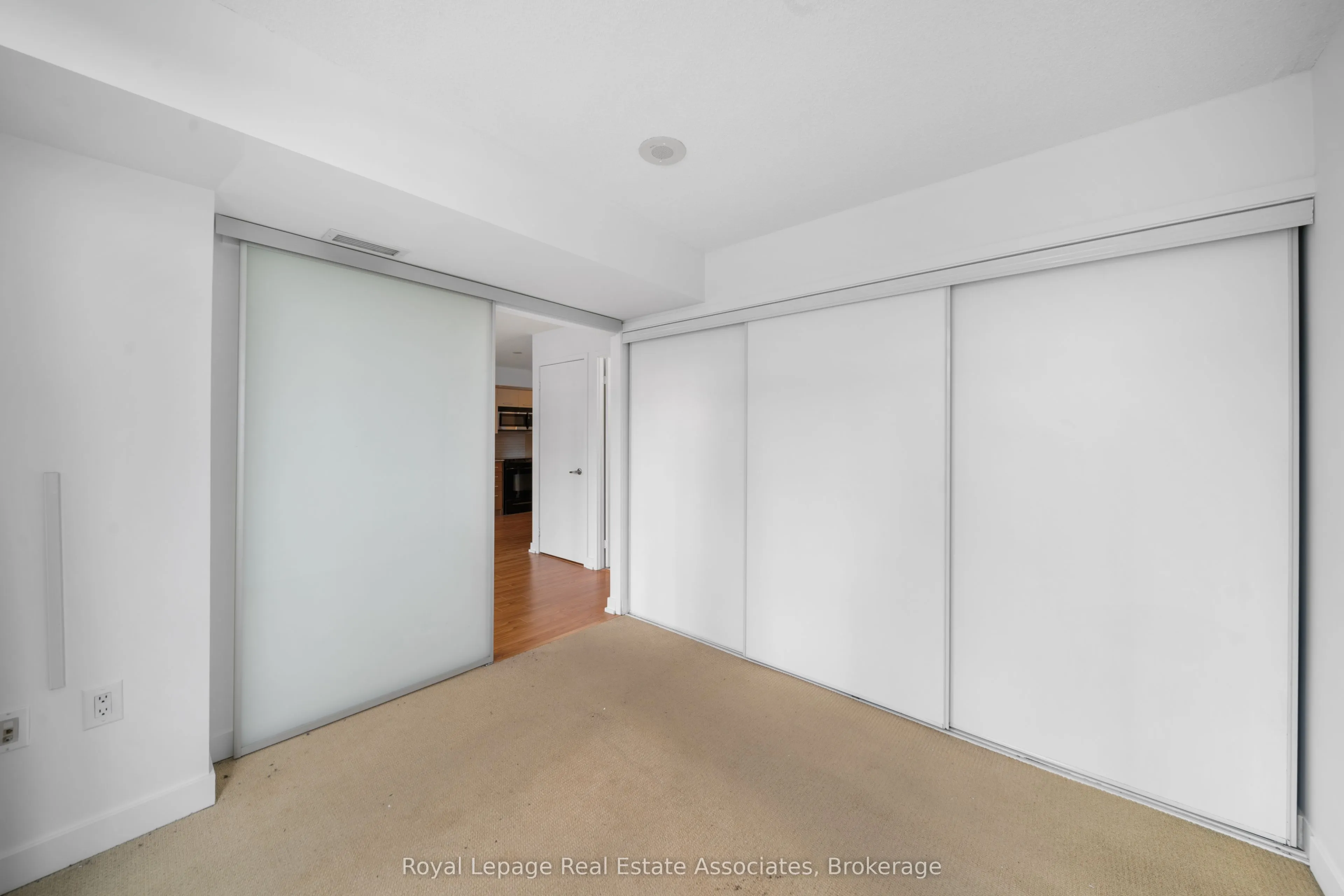 8 Telegram Mews, #518