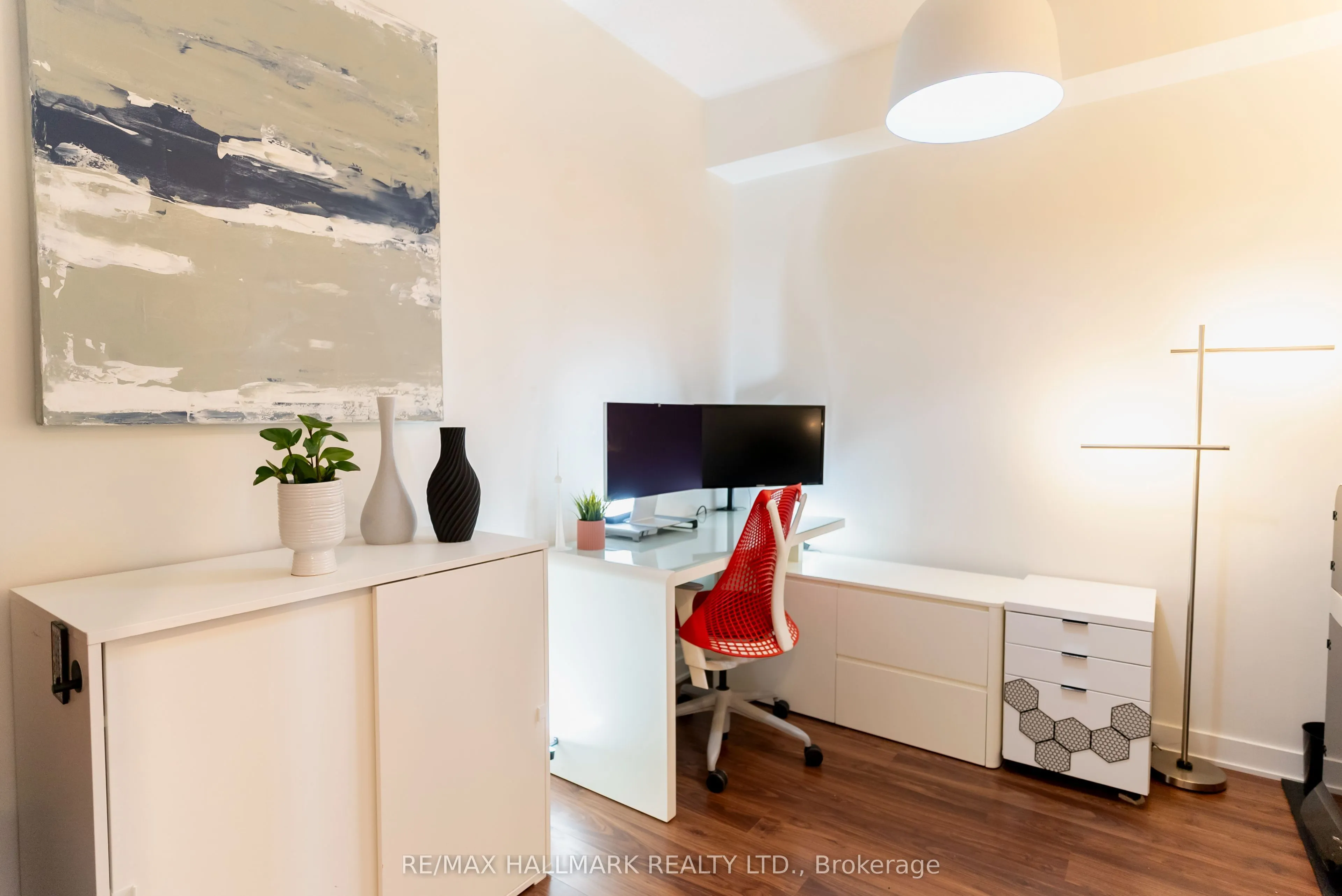 260 Sackville Street, #813